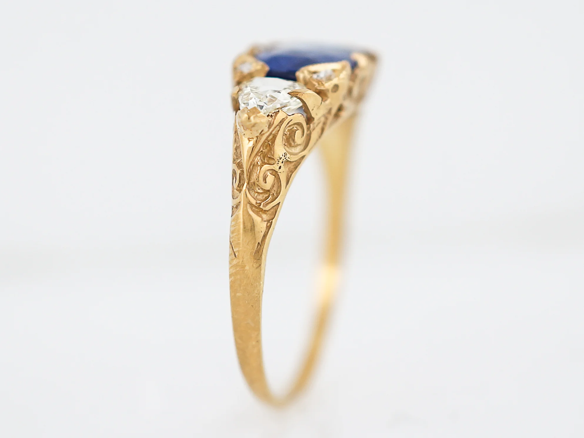 2 Carat Blue Sapphire Ring w/Trilliant Cut Diamonds - Image 6