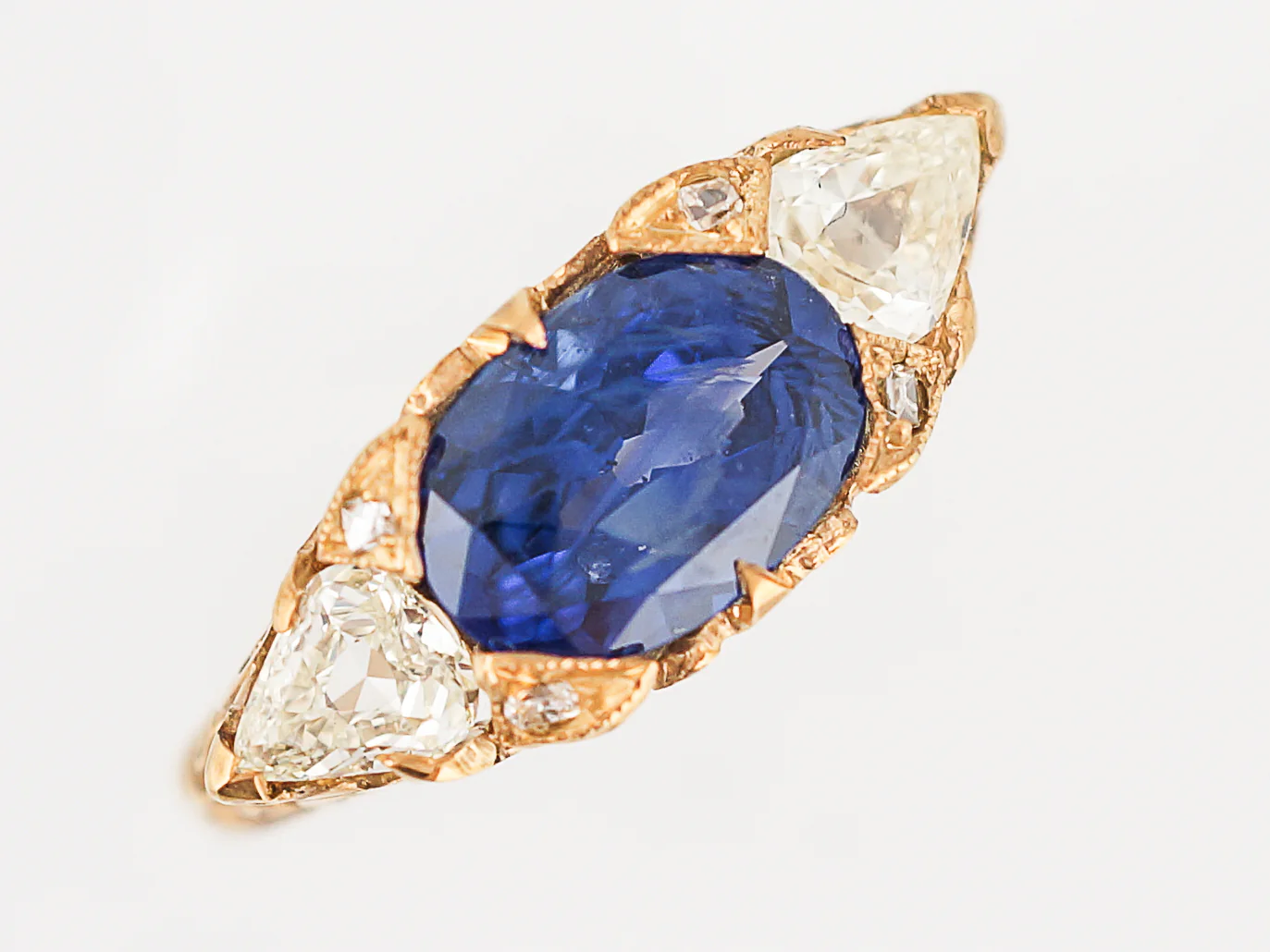 2 Carat Blue Sapphire Ring w/Trilliant Cut Diamonds - Image 7