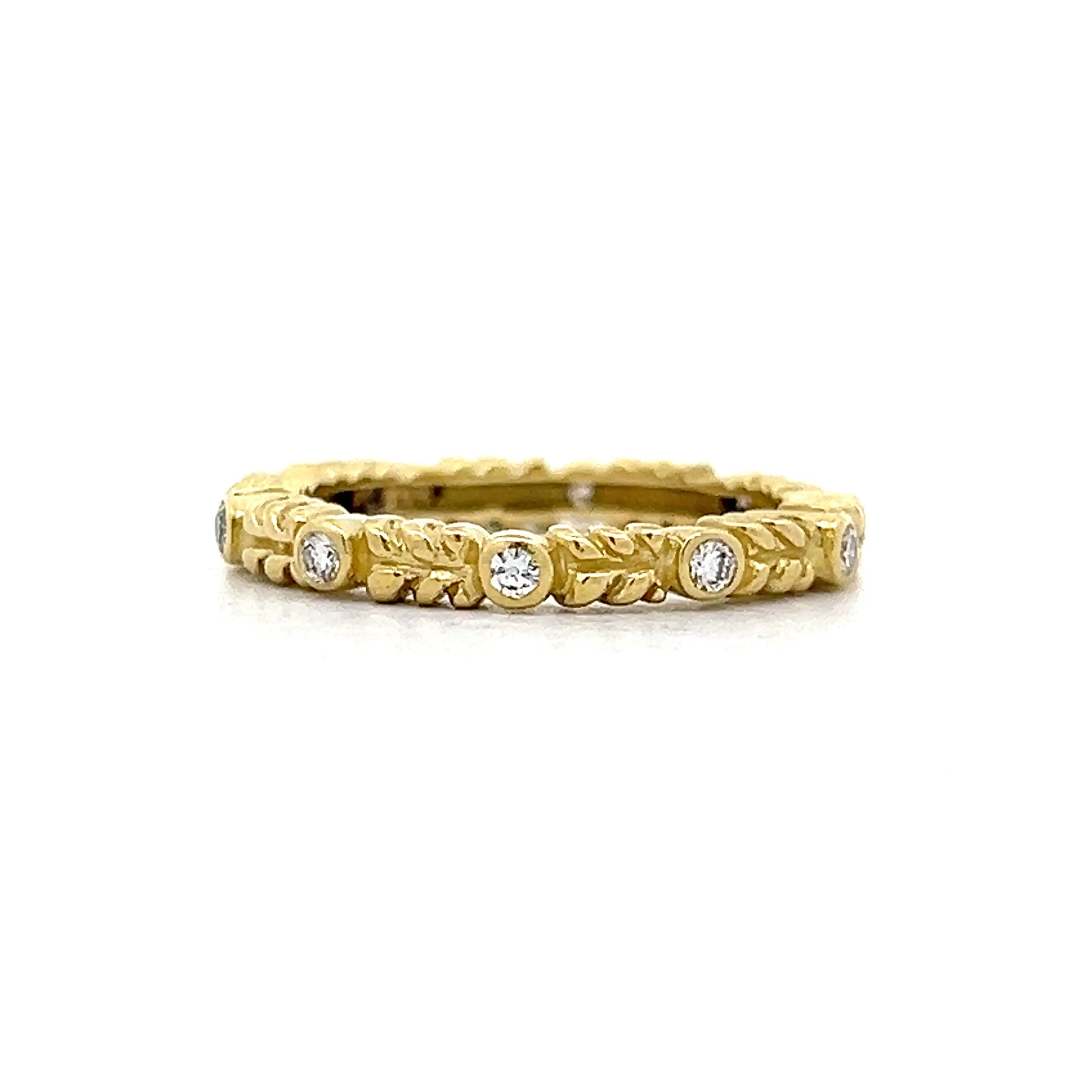 .20 Diamond Leaf Textured Eternity Band in 18k - Image 2