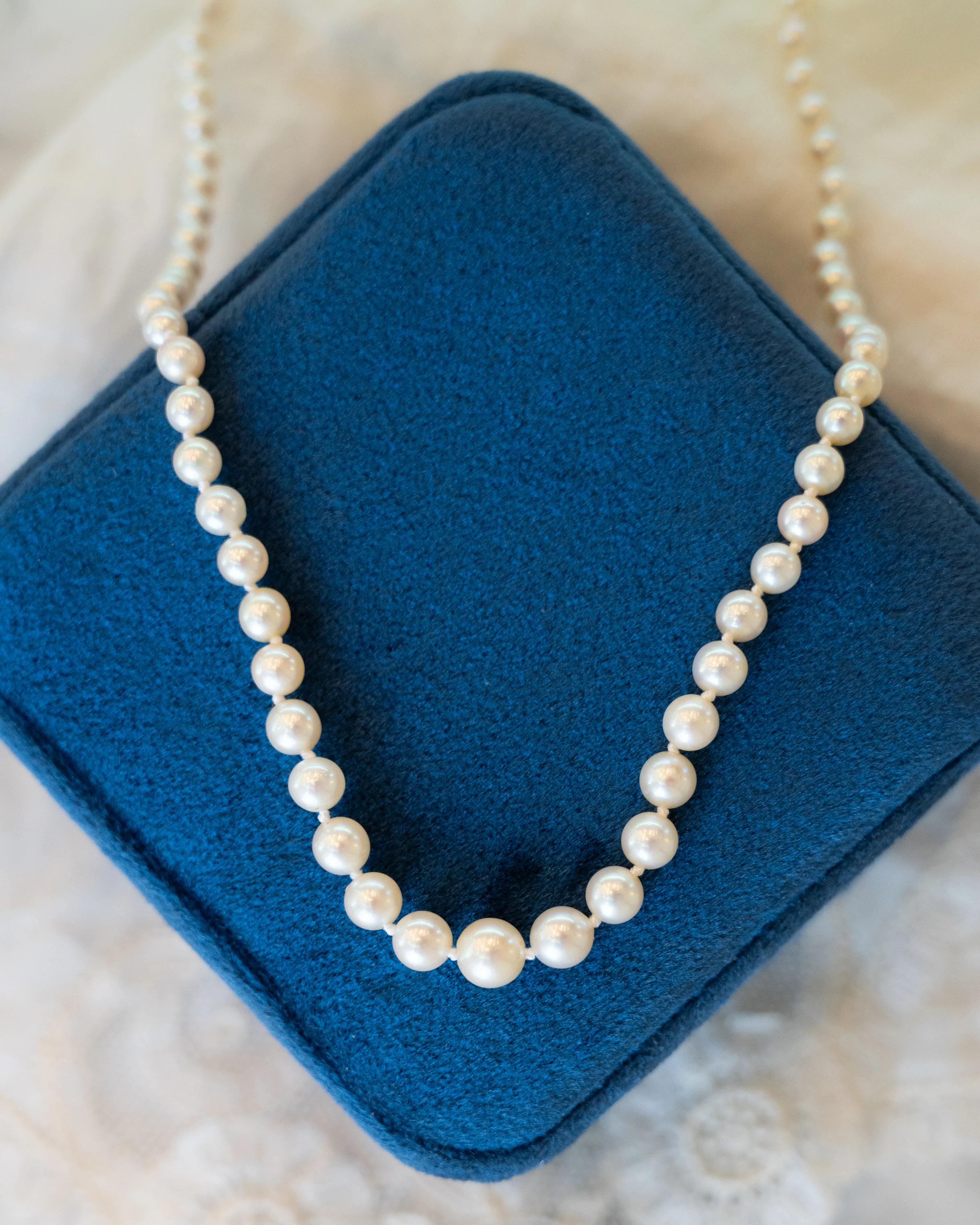 20" Graduated Pearl Necklace in 14k Yellow Gold - Image 5