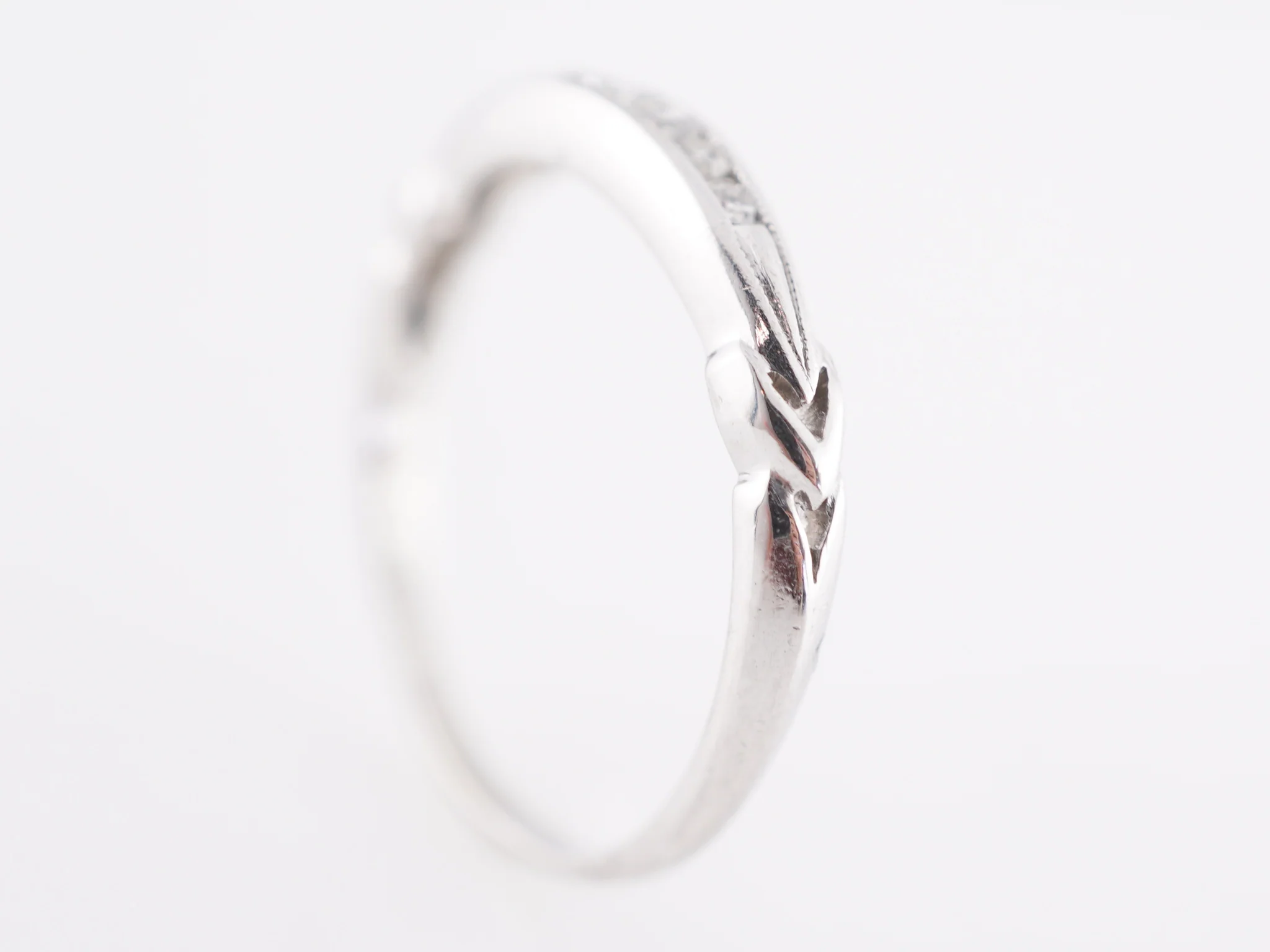 .21 Vintage Deco Diamond Wedding Band in Platinum - Image 3