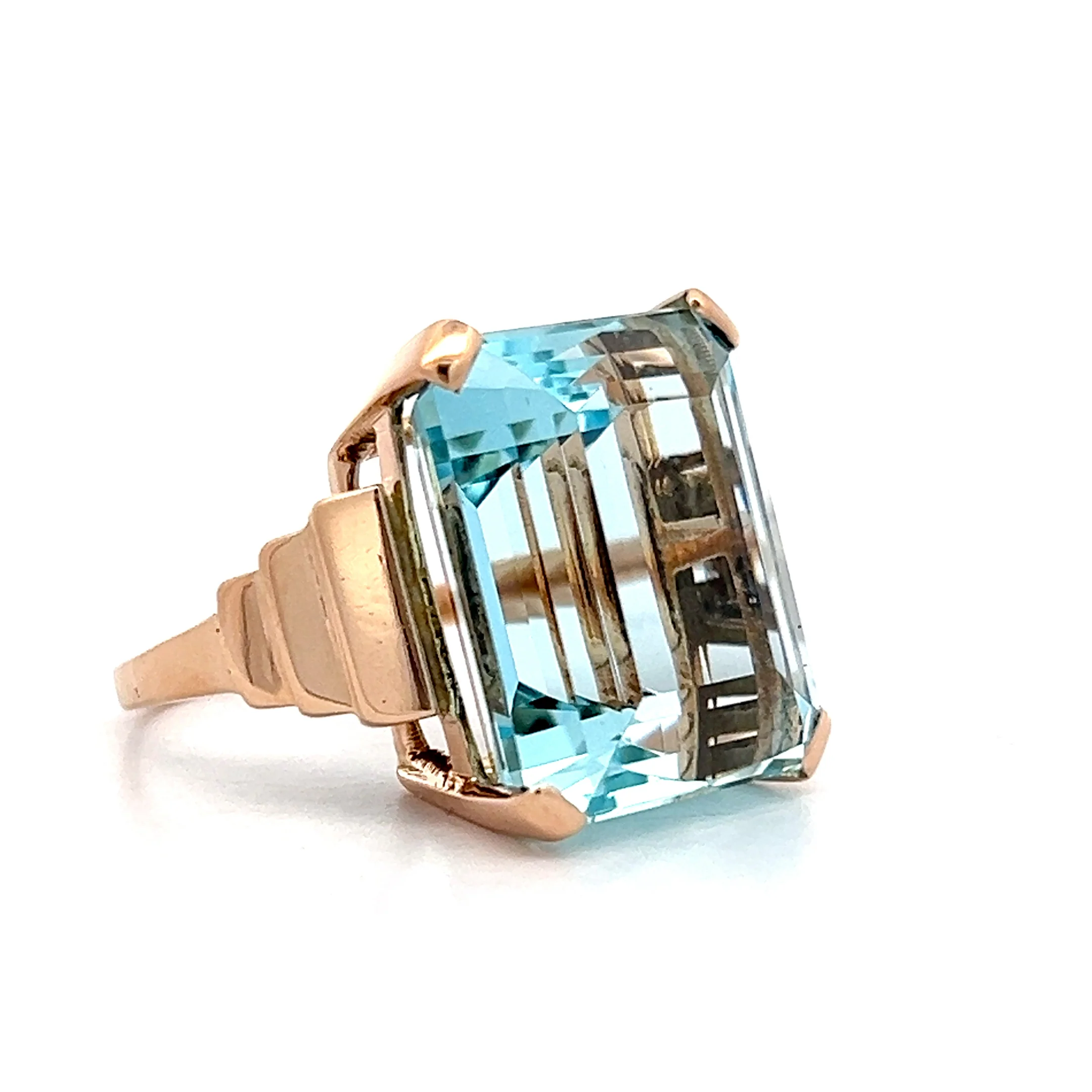 22.97 Vintage 1950s Aquamarine Cocktail Ring in 18k - Image 3