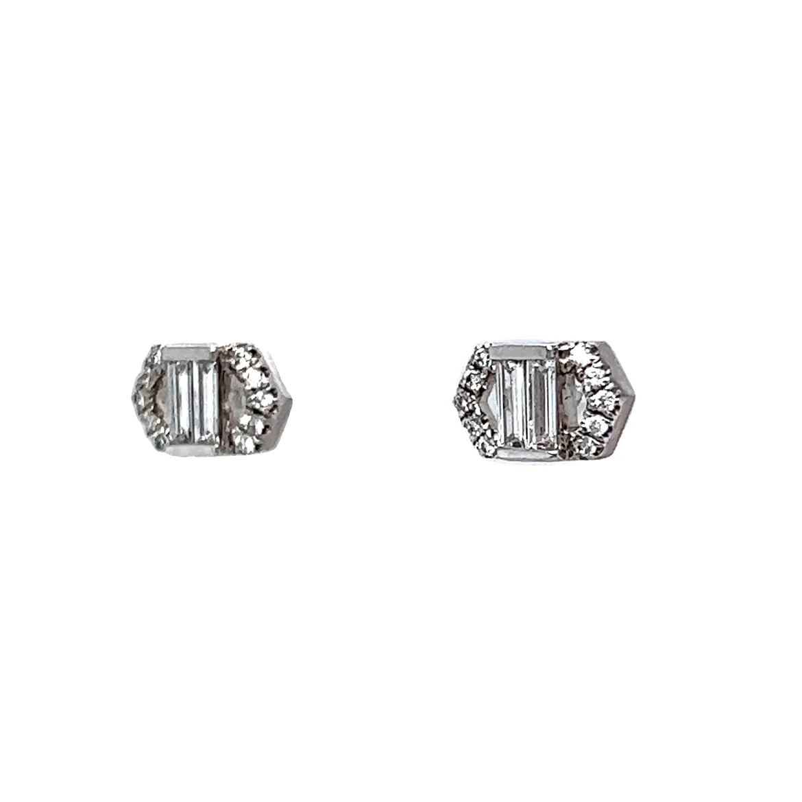 .22 Diamond Earring Studs in 18k White Gold - Image 2