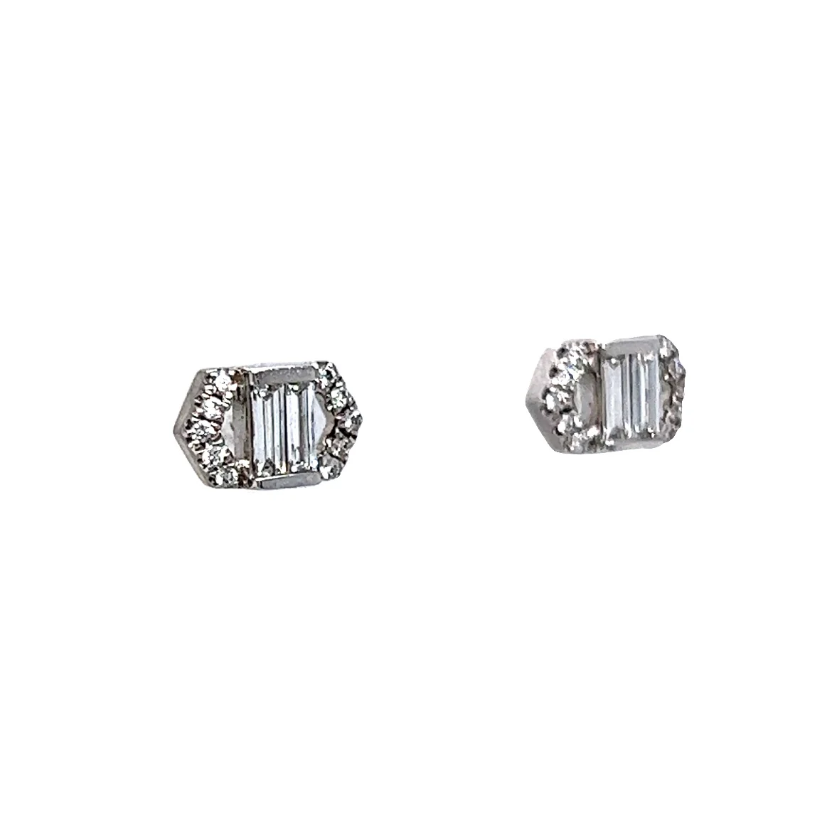 .22 Diamond Earring Studs in 18k White Gold - Image 3