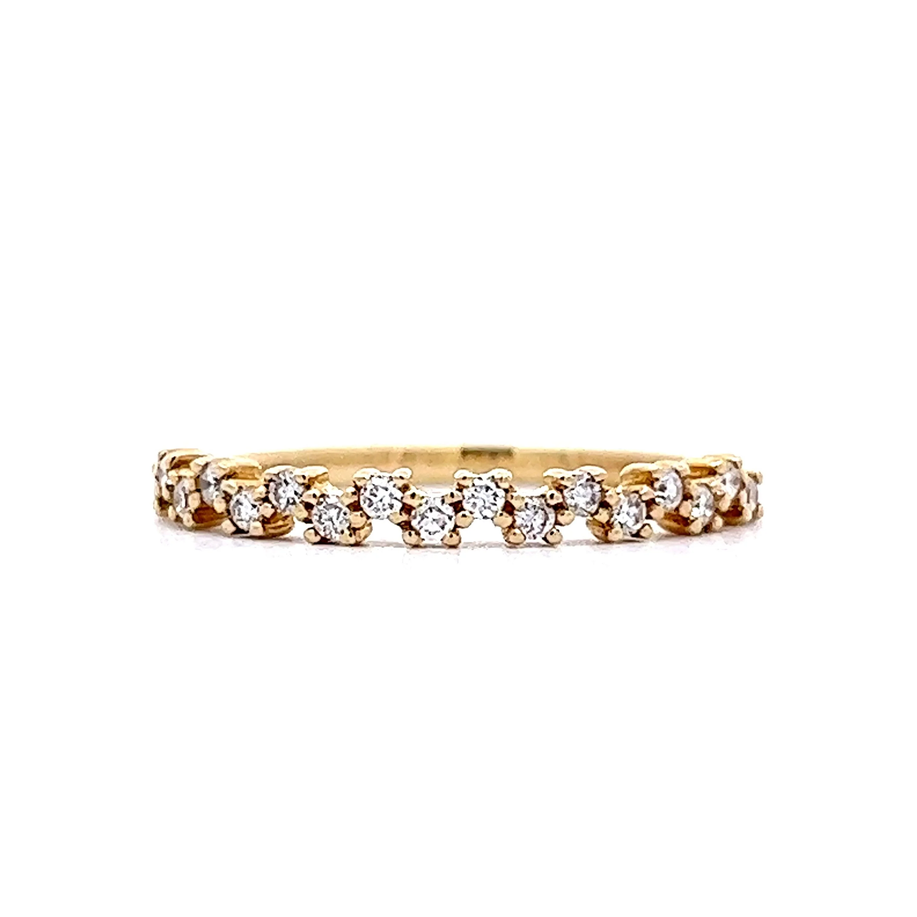 .22 Staggered Diamond Wedding Band in 14k Yellow Gold
