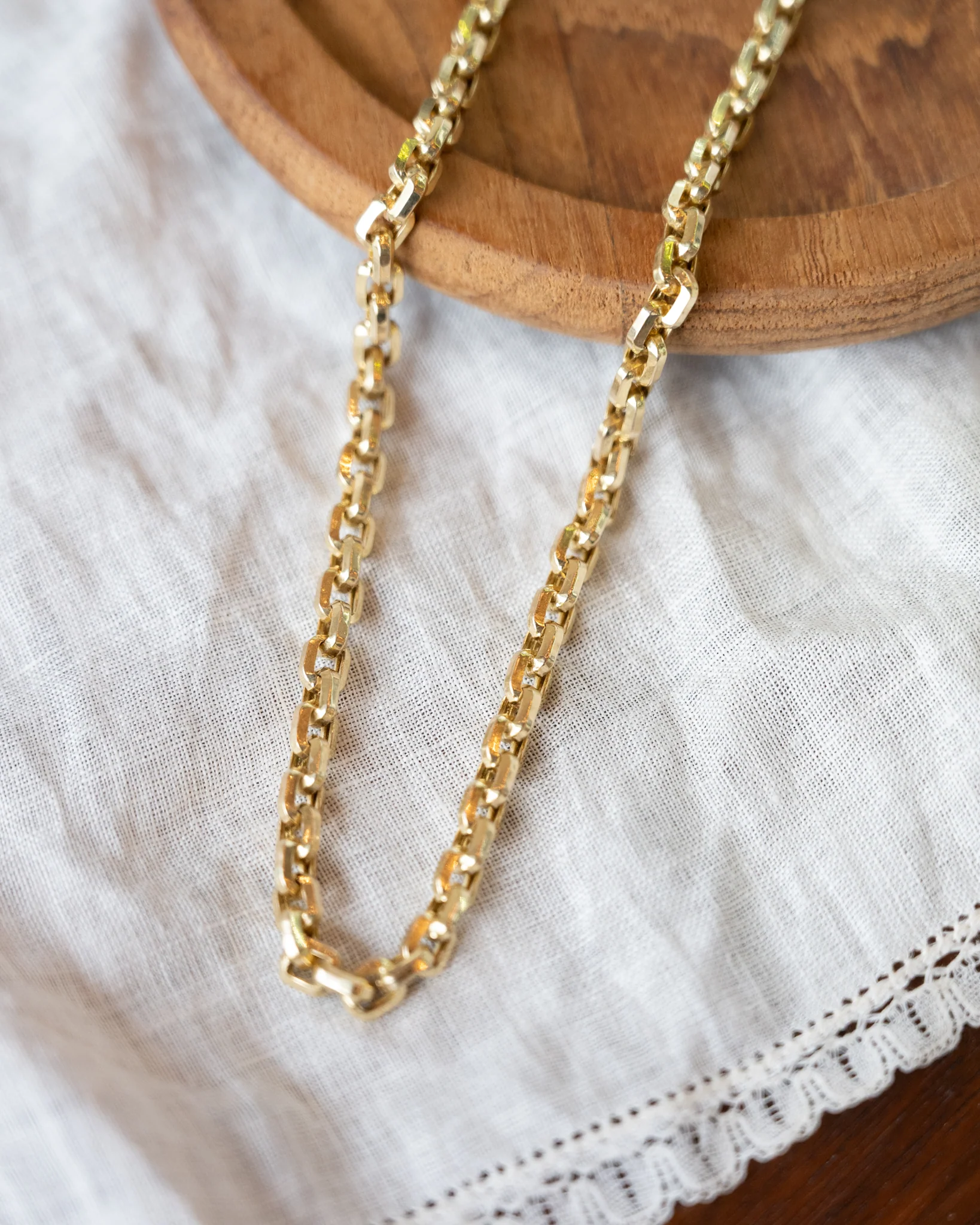 23 Inch Curb Chain Link Necklace in 14k Yellow Gold - Image 5