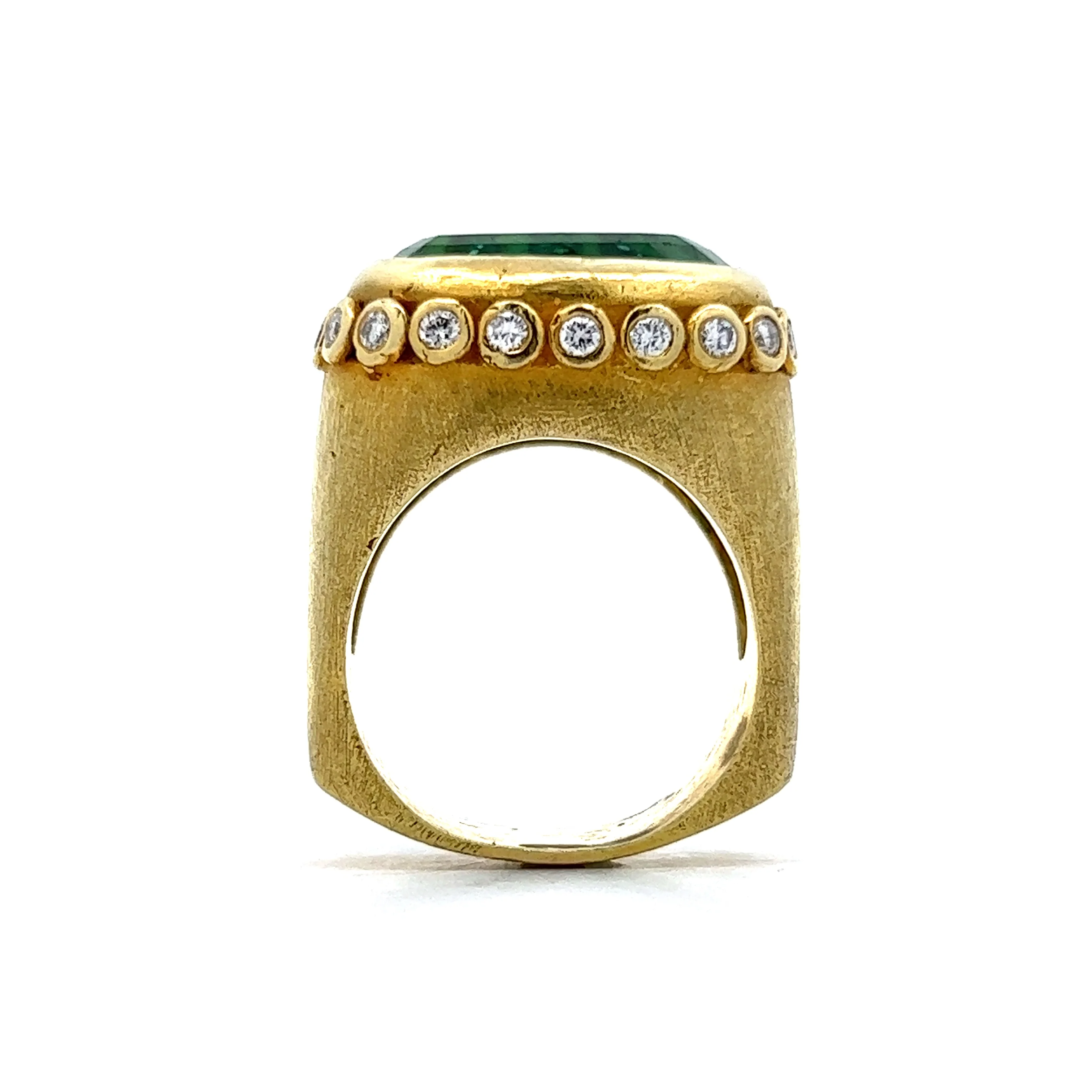 25.38 Bezel Set Tourmaline Cocktail Ring in 18k Yellow Gold - Image 5