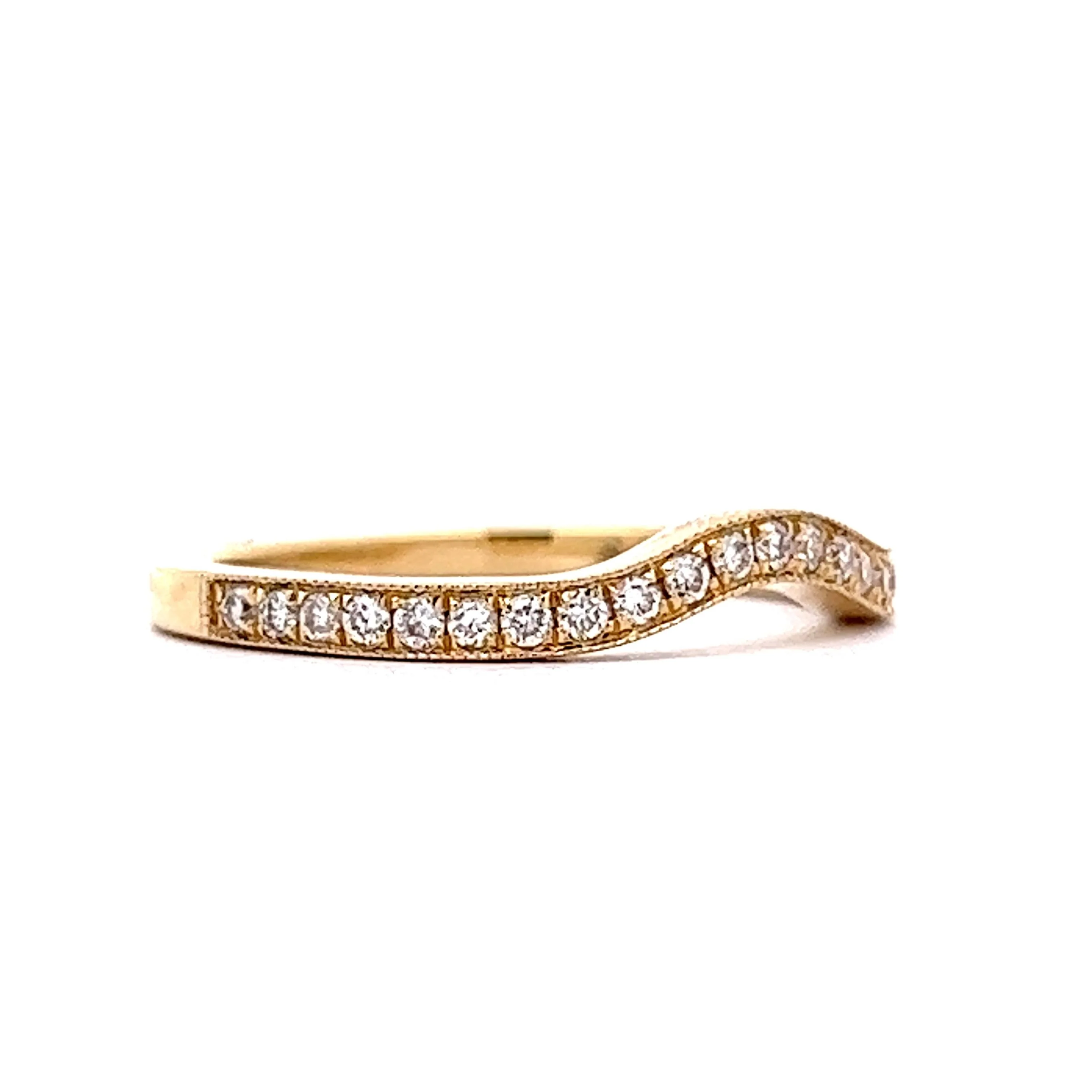 Milgrain Diamond Contour Wedding Band in 14k Yellow Gold - Image 3