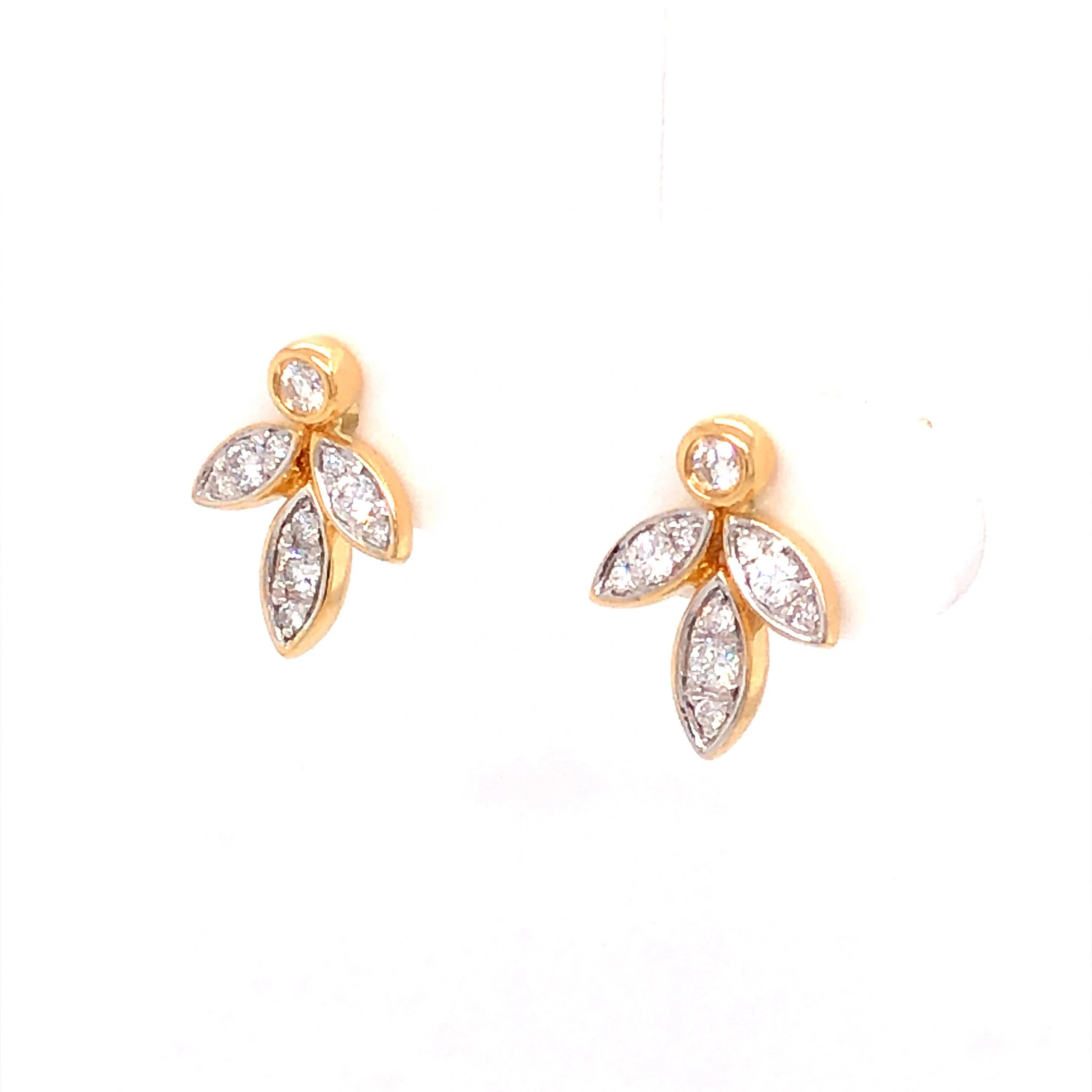 .27 Diamond Cluster Stud Earrings in 18k Yellow Gold - Image 2