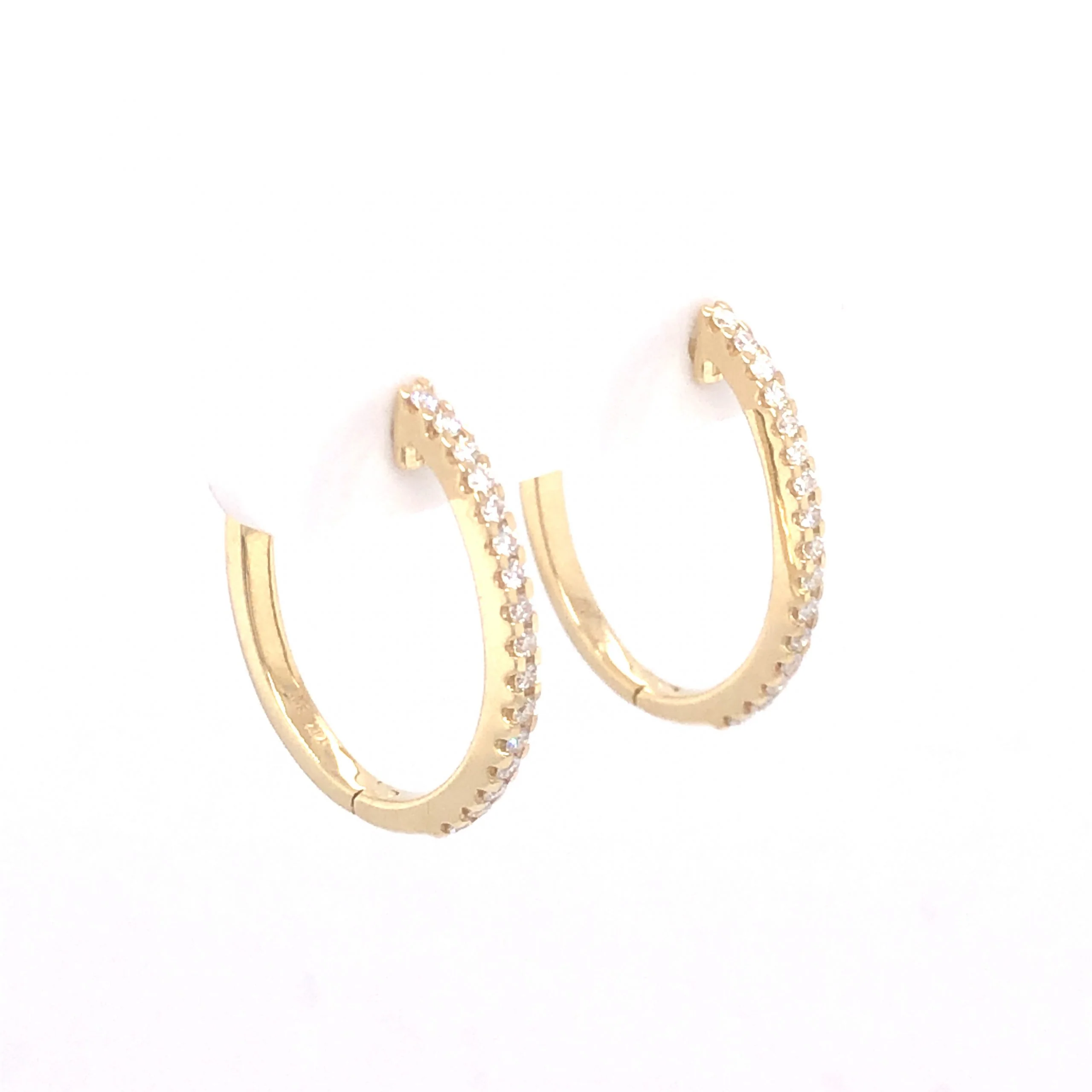 .28 Diamond Oval Hoop Earrings in 14K Yellow Gold - Image 3