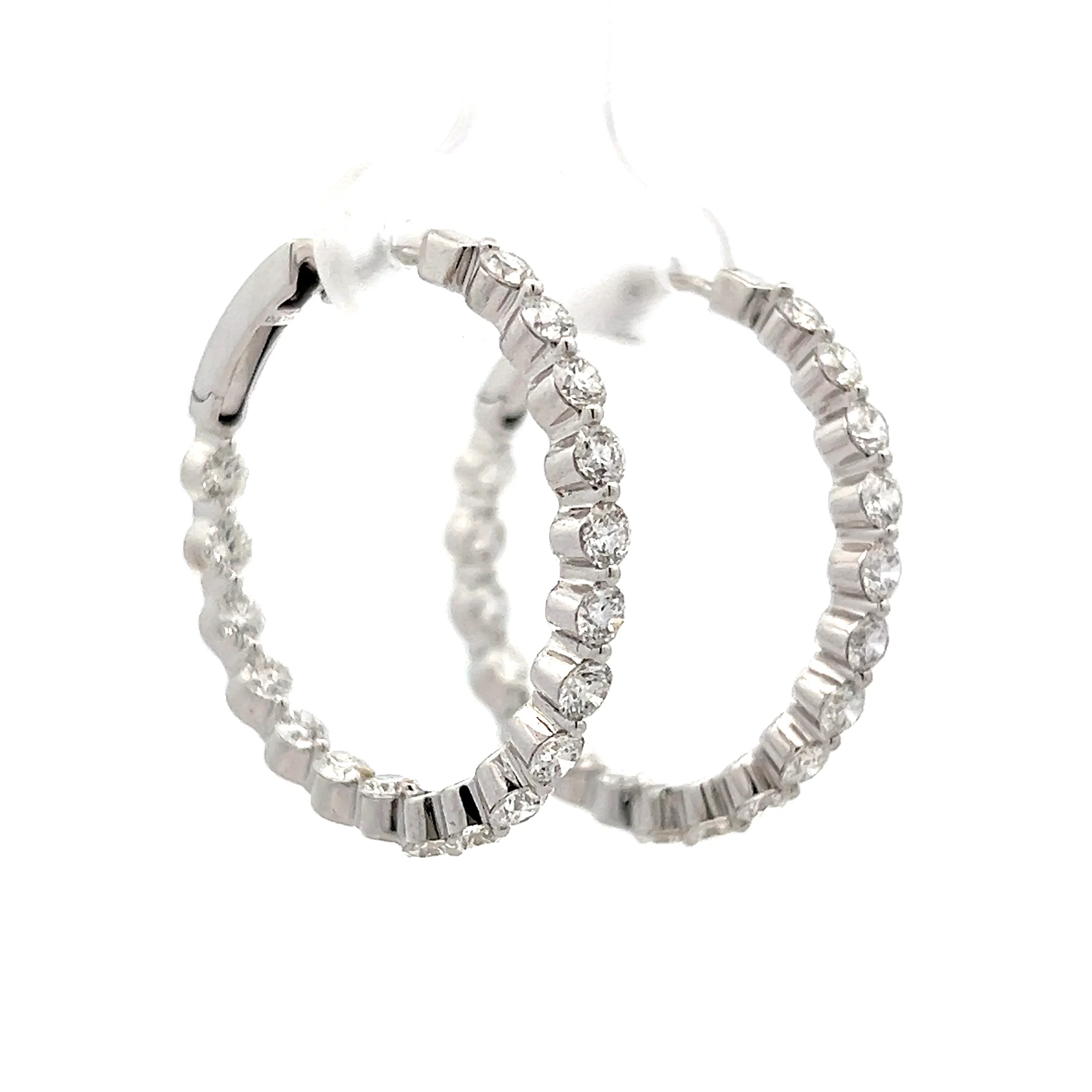 3.05 Round Brilliant Diamond Hoops in 18k - Image 3