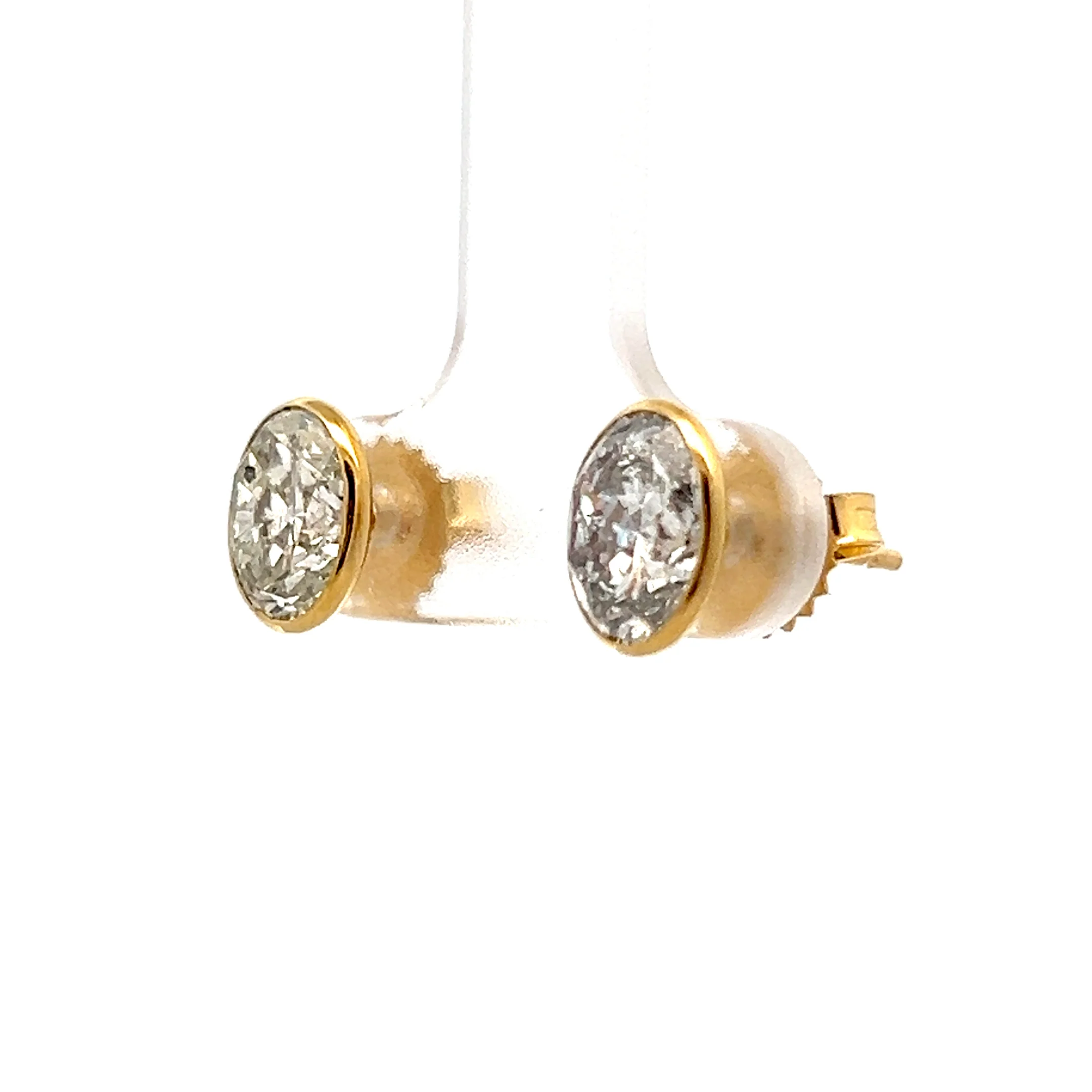 3.09 Oval Diamond Earring Studs in 18k - Image 2