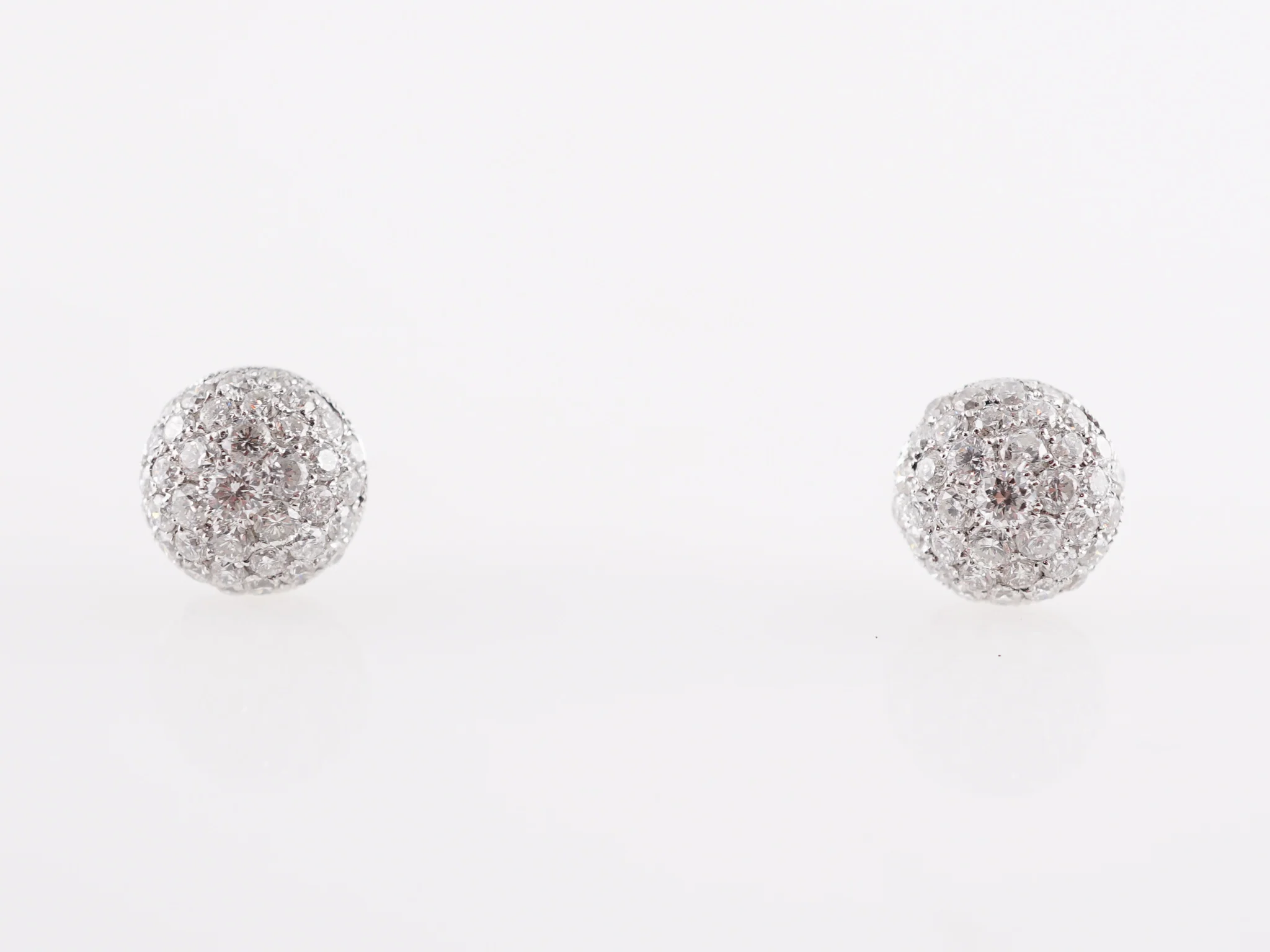 3.20 Cluster Diamond Earrings in 18k White Gold - Image 5