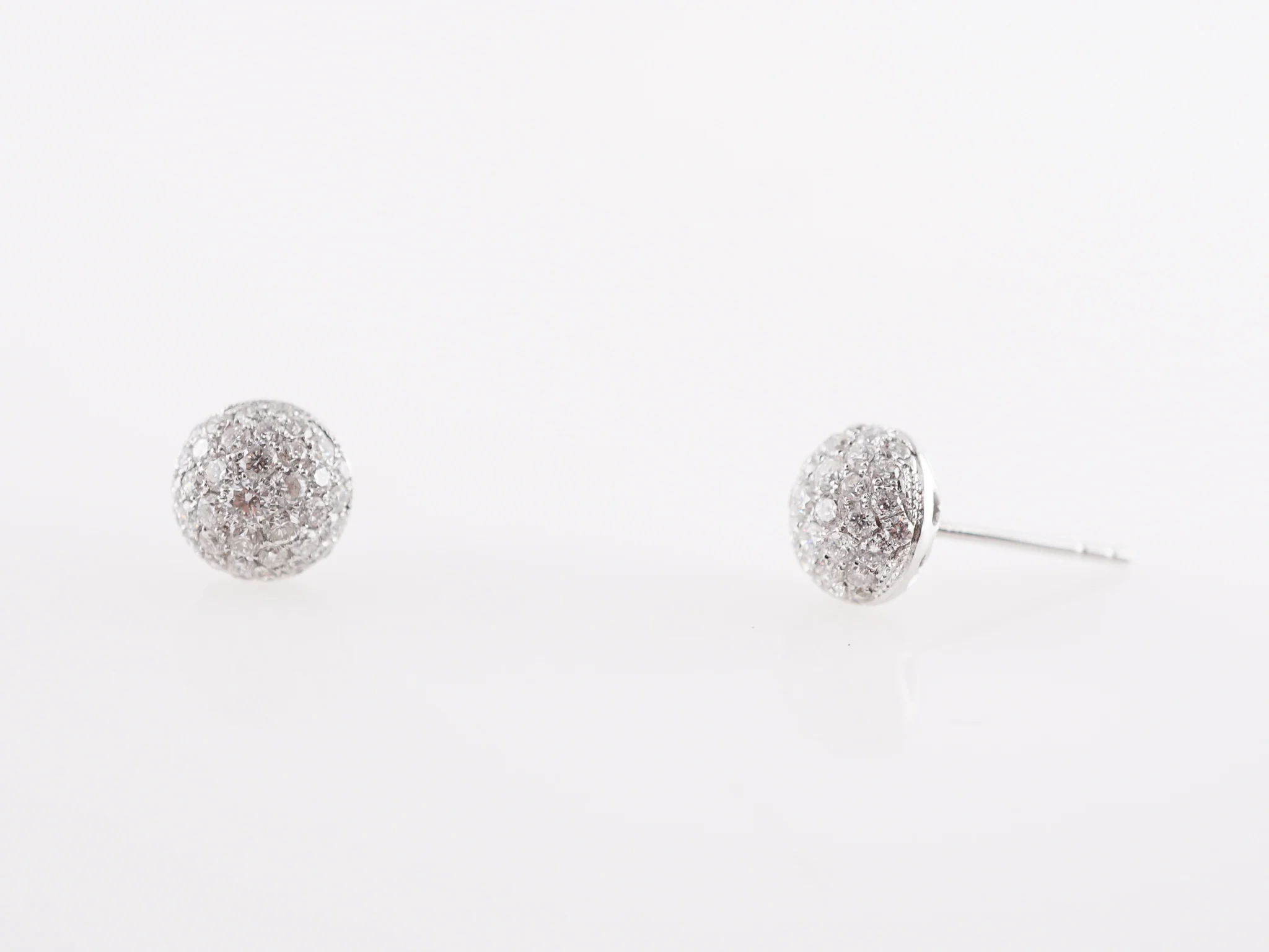 3.20 Cluster Diamond Earrings in 18k White Gold - Image 6