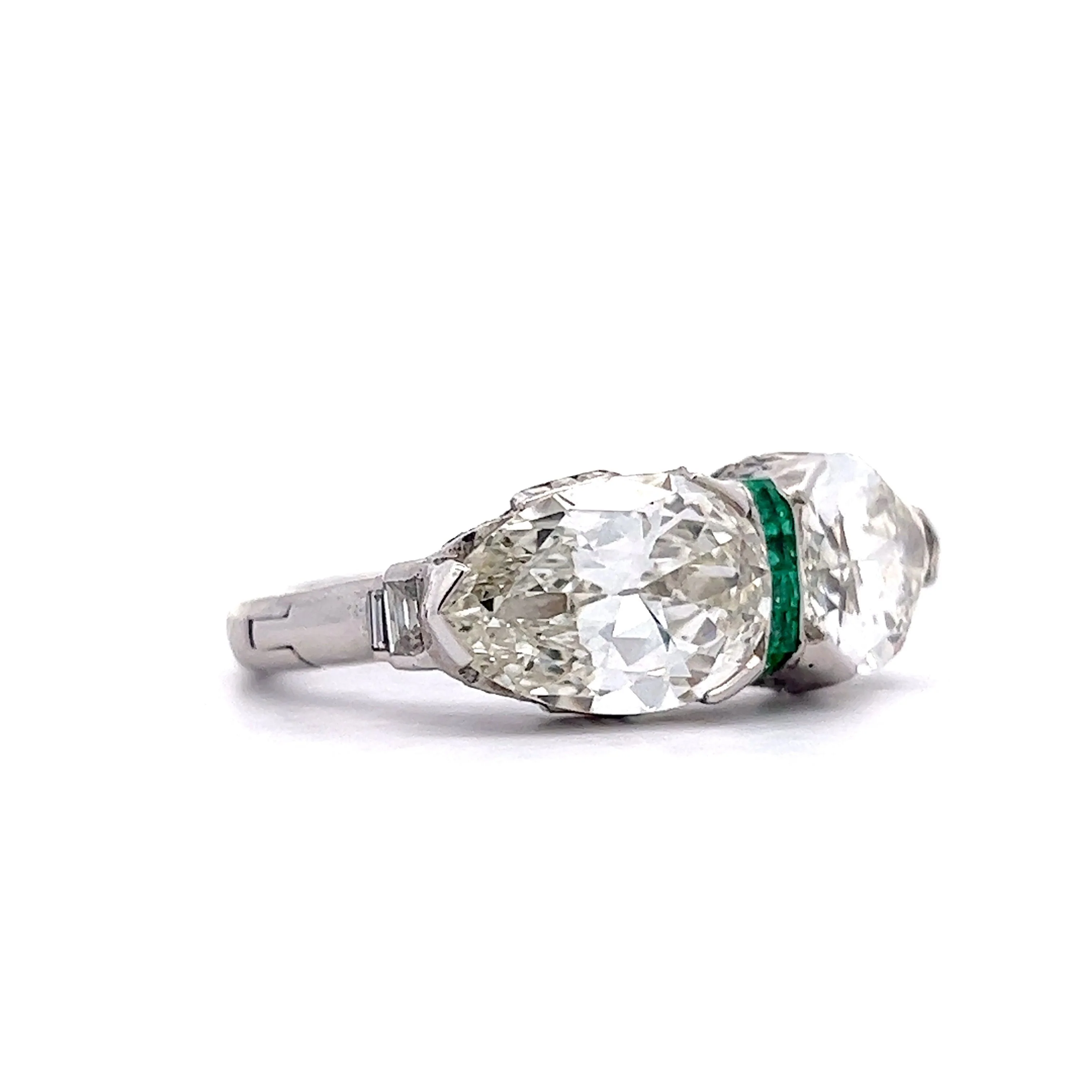 3.22 Pear Cut Diamond Statement Ring in 14k White Gold - Image 3