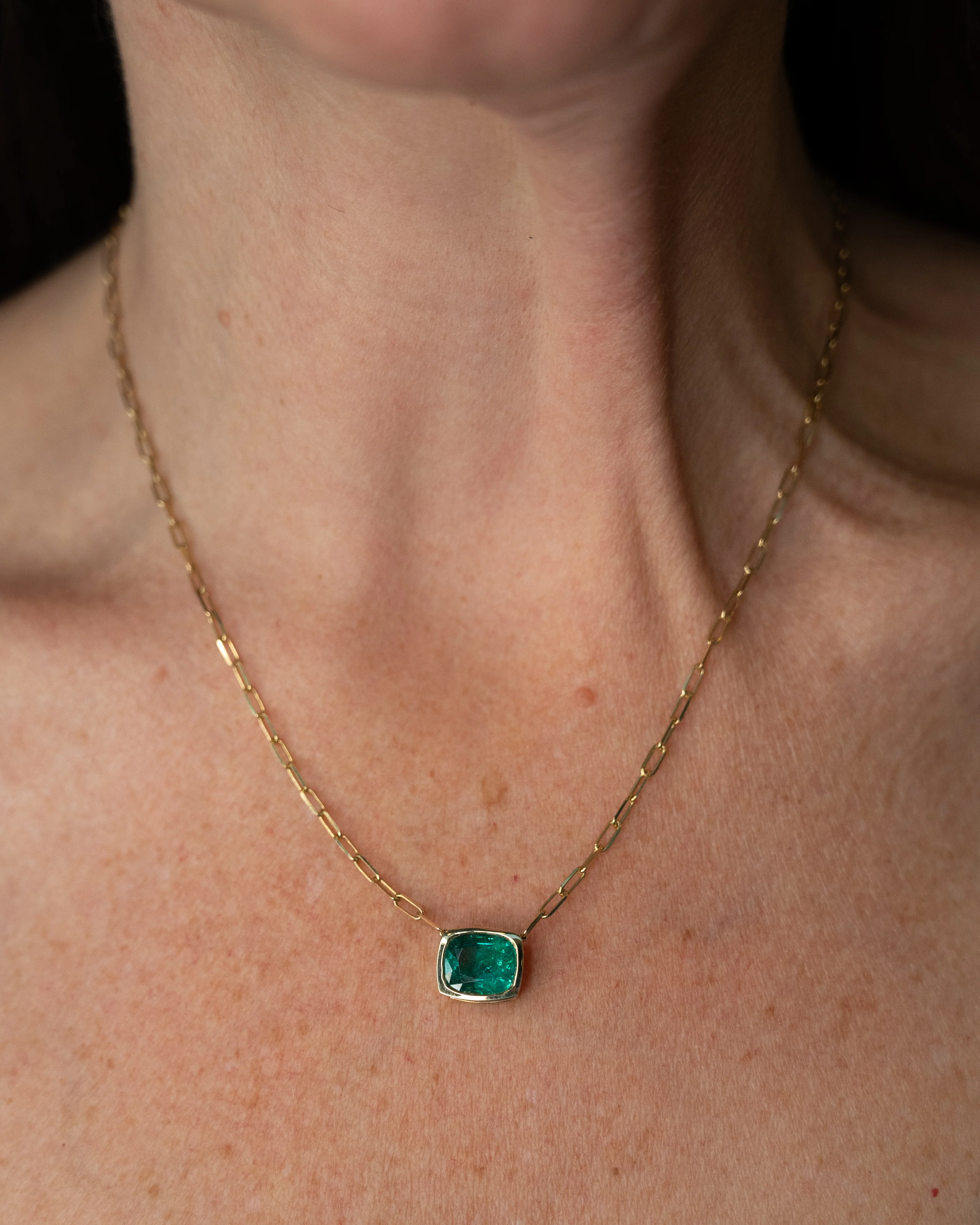 3.43 Cushion Emerald Pendant Necklace 14k Yellow Gold - Image 5
