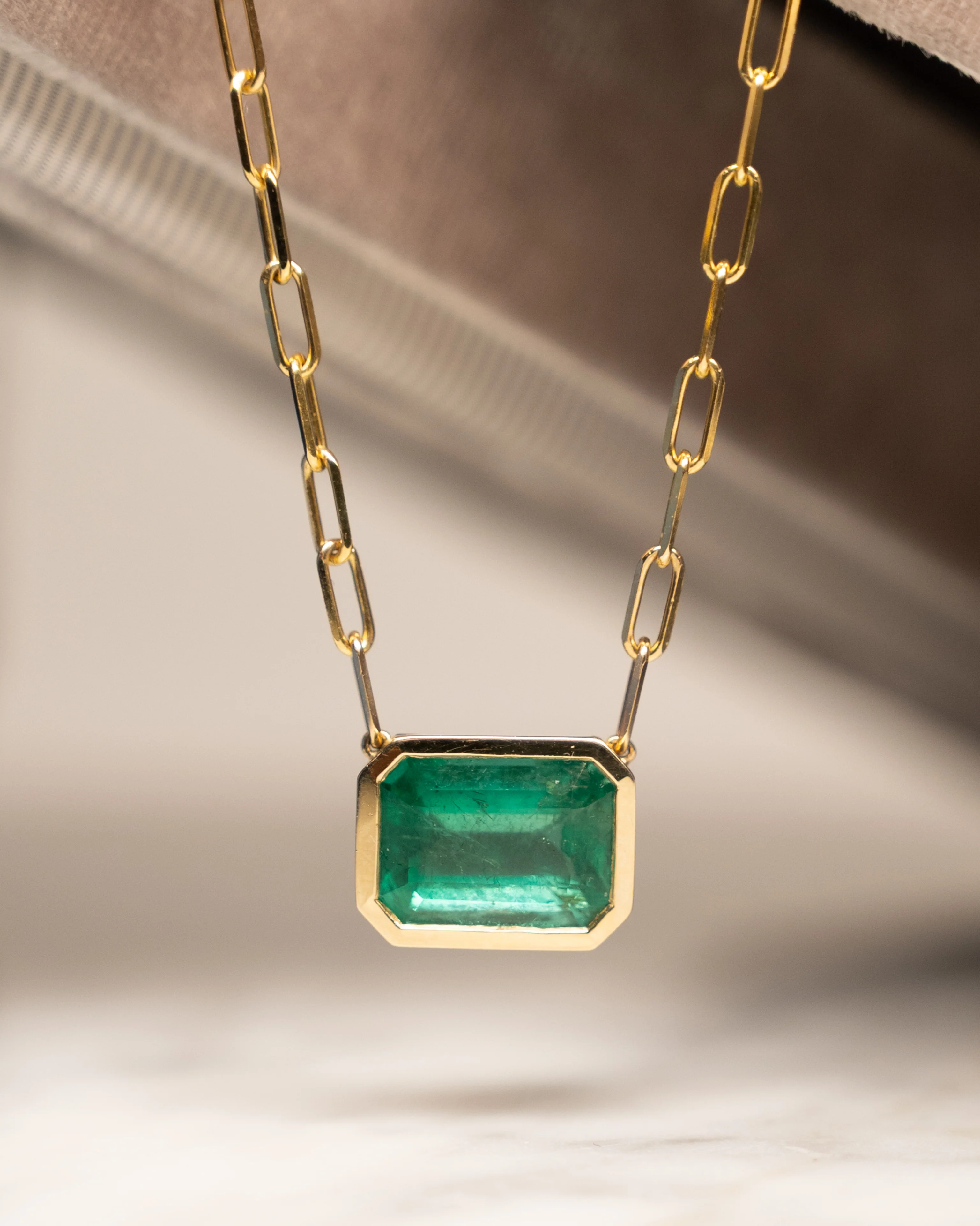 3.51 Emerald Cut Pendant Necklace in 14k Yellow Gold - Image 5