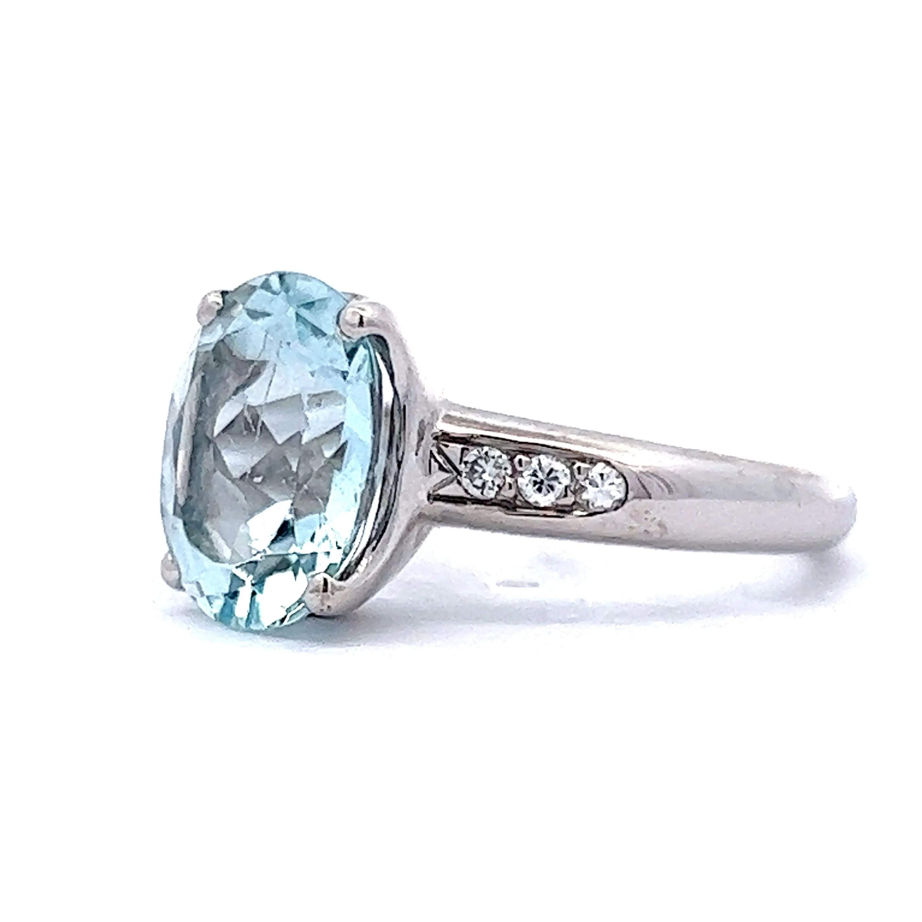 3.56 Aquamarine & Diamond Cocktail Ring in 18k White Gold - Image 2