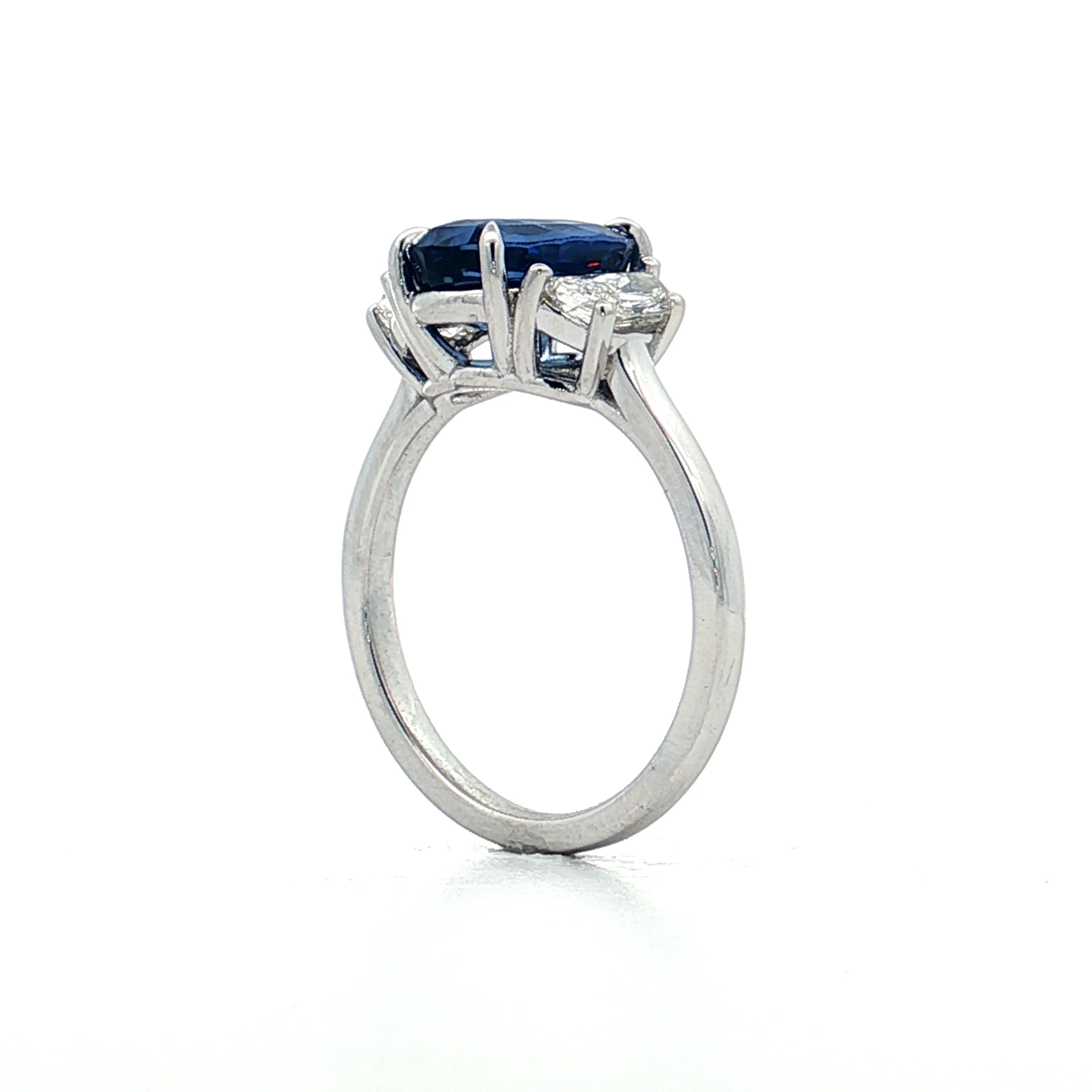 3.65 Oval Blue Sapphire Engagement Ring 18k - Image 5