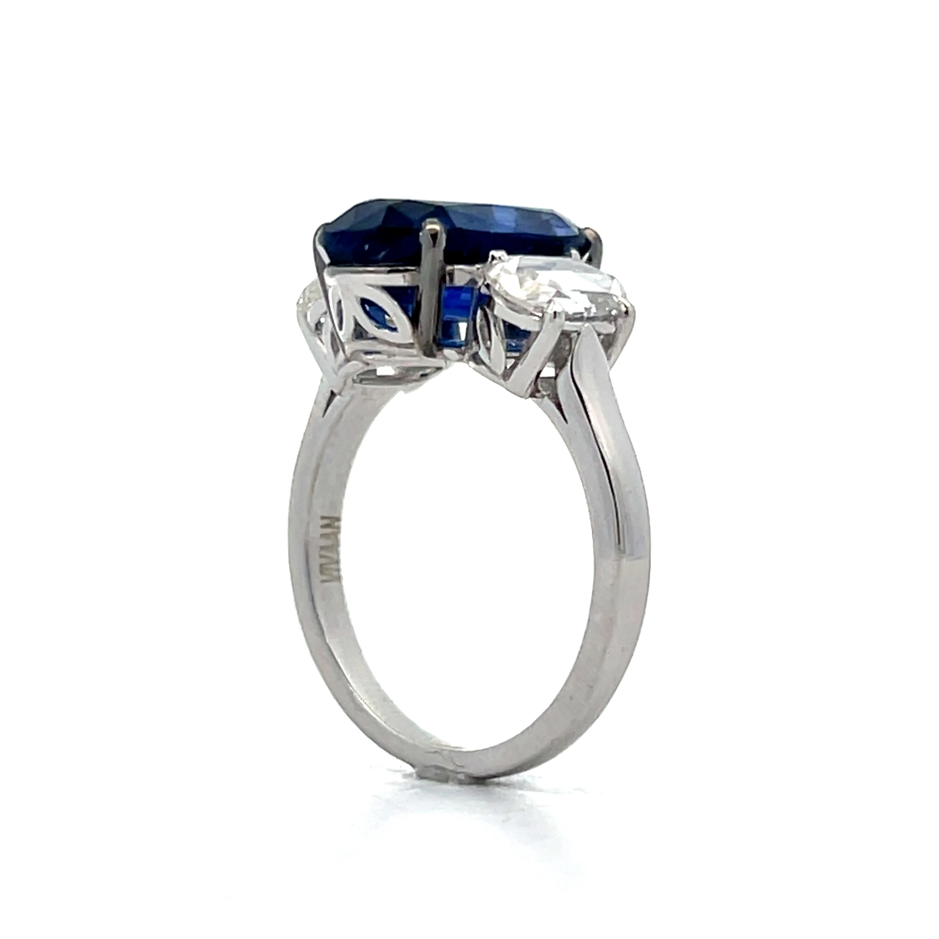 3.75 Oval Cut Tanzanite & Diamond Ring in 18k - Image 5