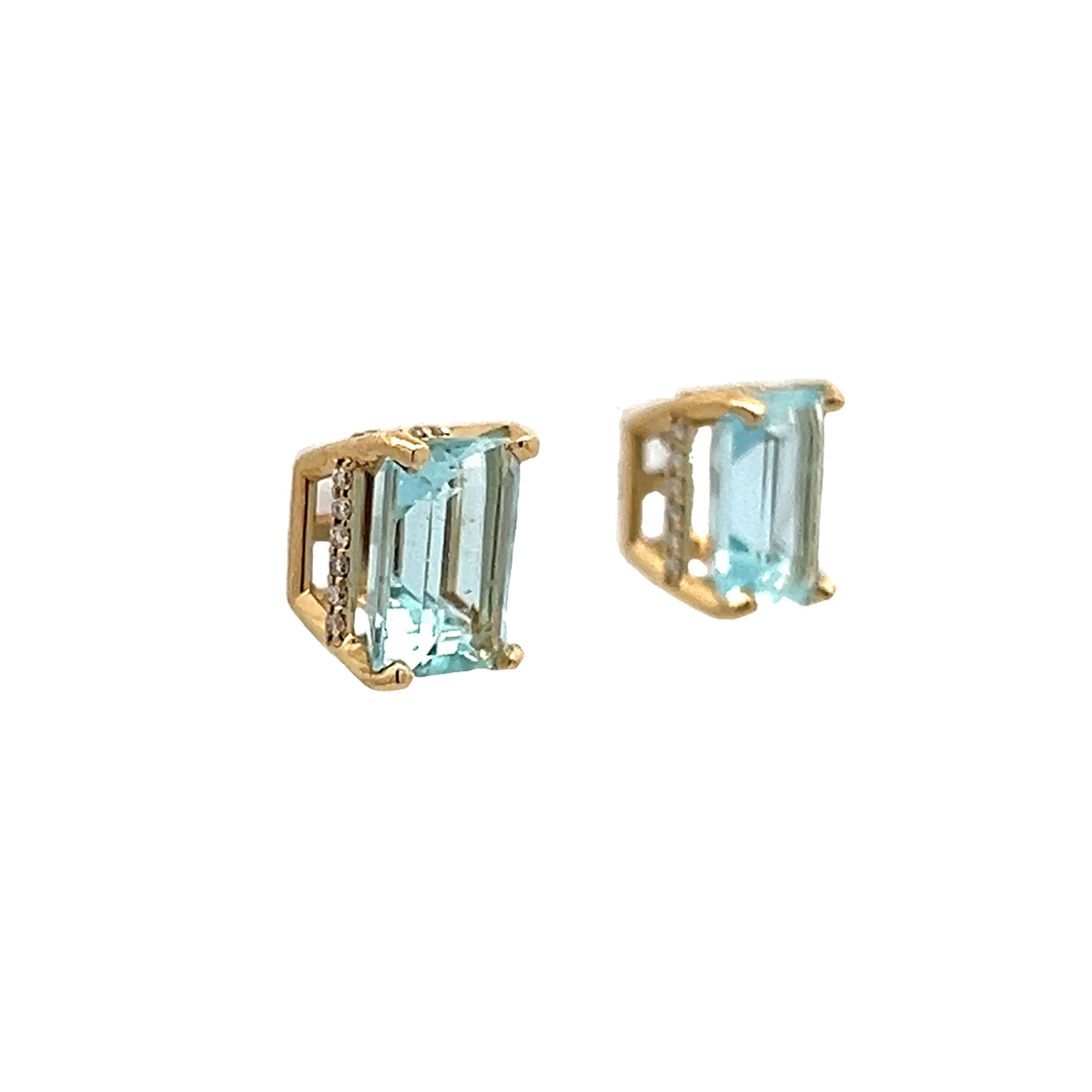 3 Carat Aquamarine Stud Earrings in 14K Yellow Gold - Image 3
