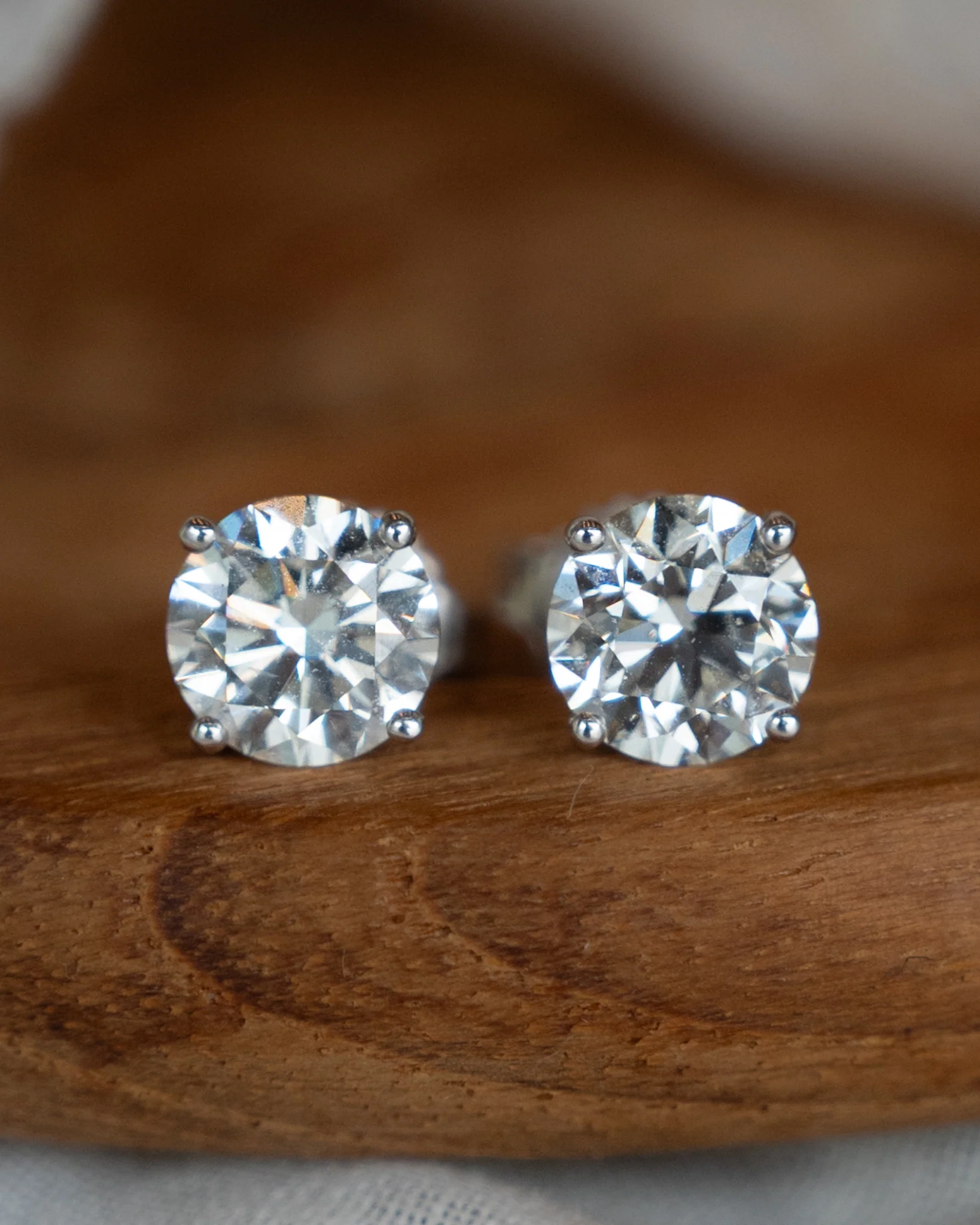 3 Carat Round Diamond Stud Earrings in 18k White Gold - Image 4