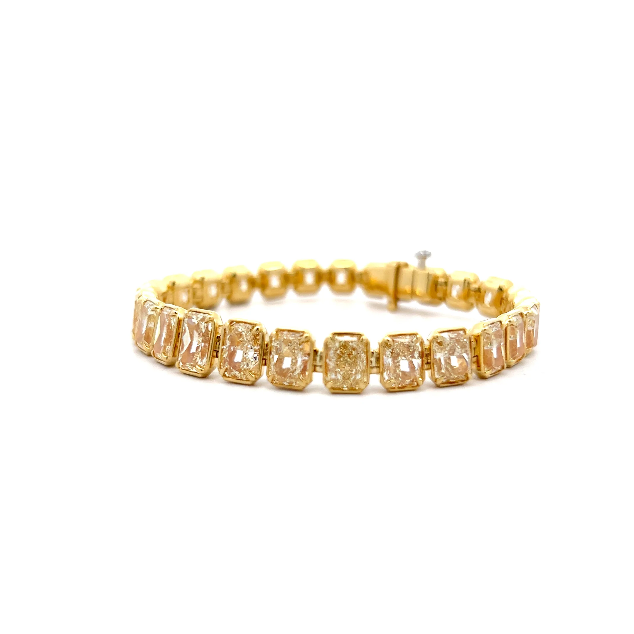30 Carat Radiant Cut Diamond Tennis Bracelet in 18k - Image 3
