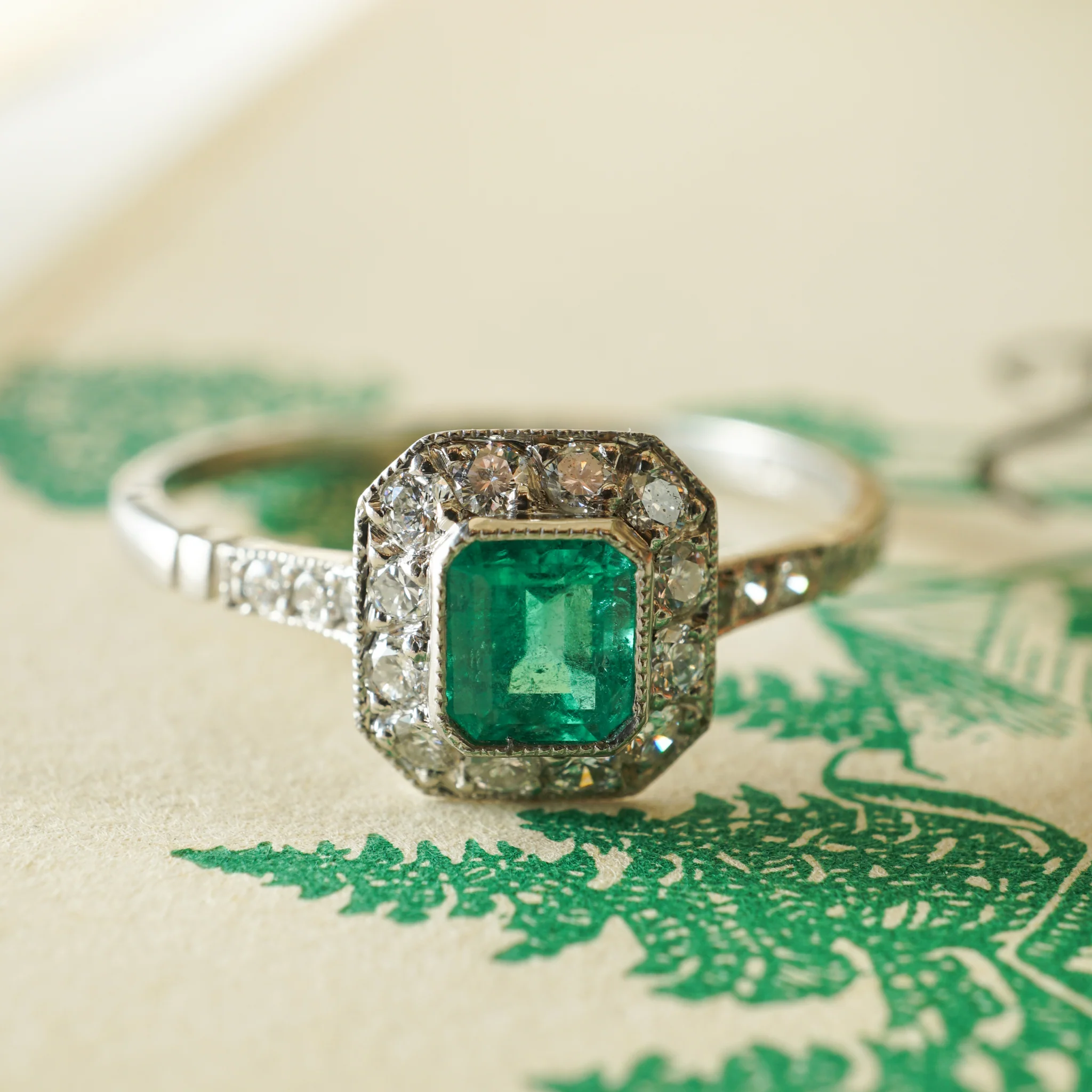 .30 Emerald & Diamond Engagement Ring in Platinum - Image 6