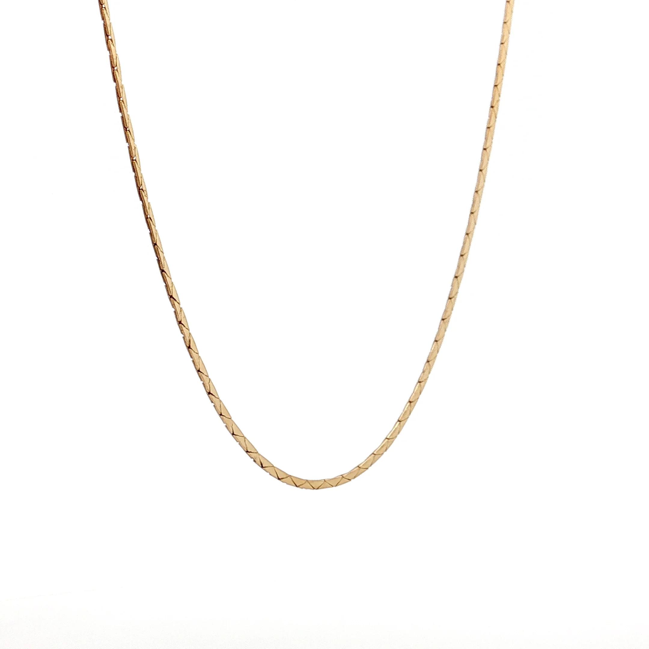 30 Inch Flat Triangle Link Chain Necklace in 14k - Image 3