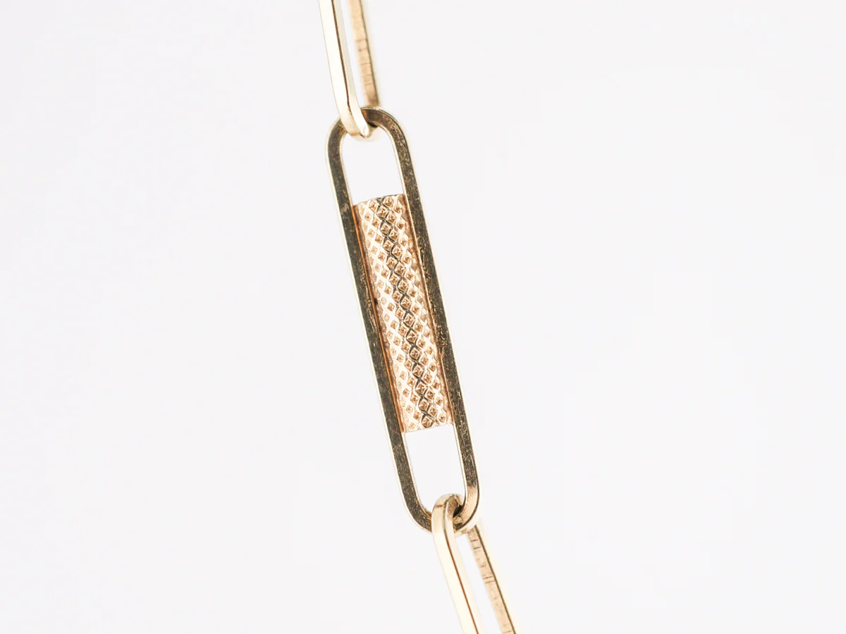 30 Inch Victorian Paperclip Chain in 14k Yellow Gold - Image 3
