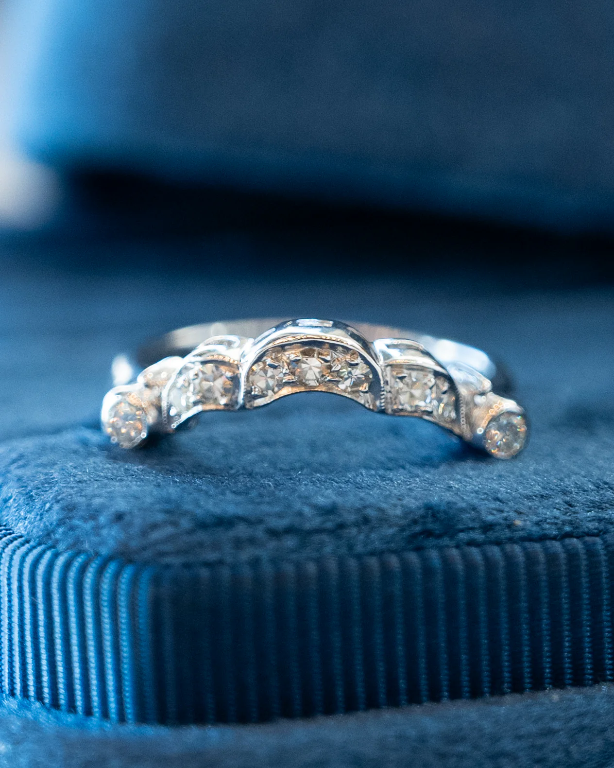 .30 Vintage 1950's Diamond Contour Wedding Band 14k - Image 6