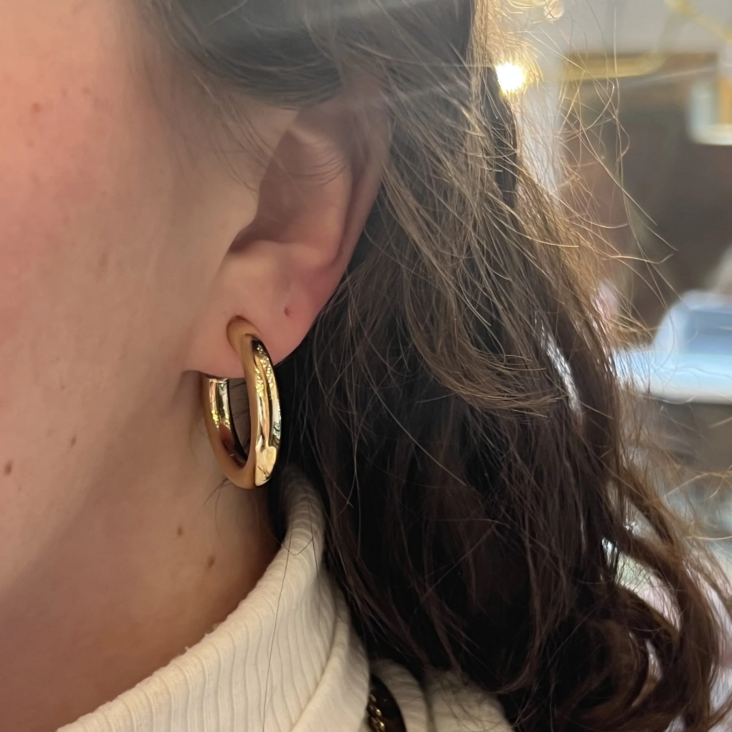 30mm Thick Hoop Earrings in 14k Yellow Gold - Image 4