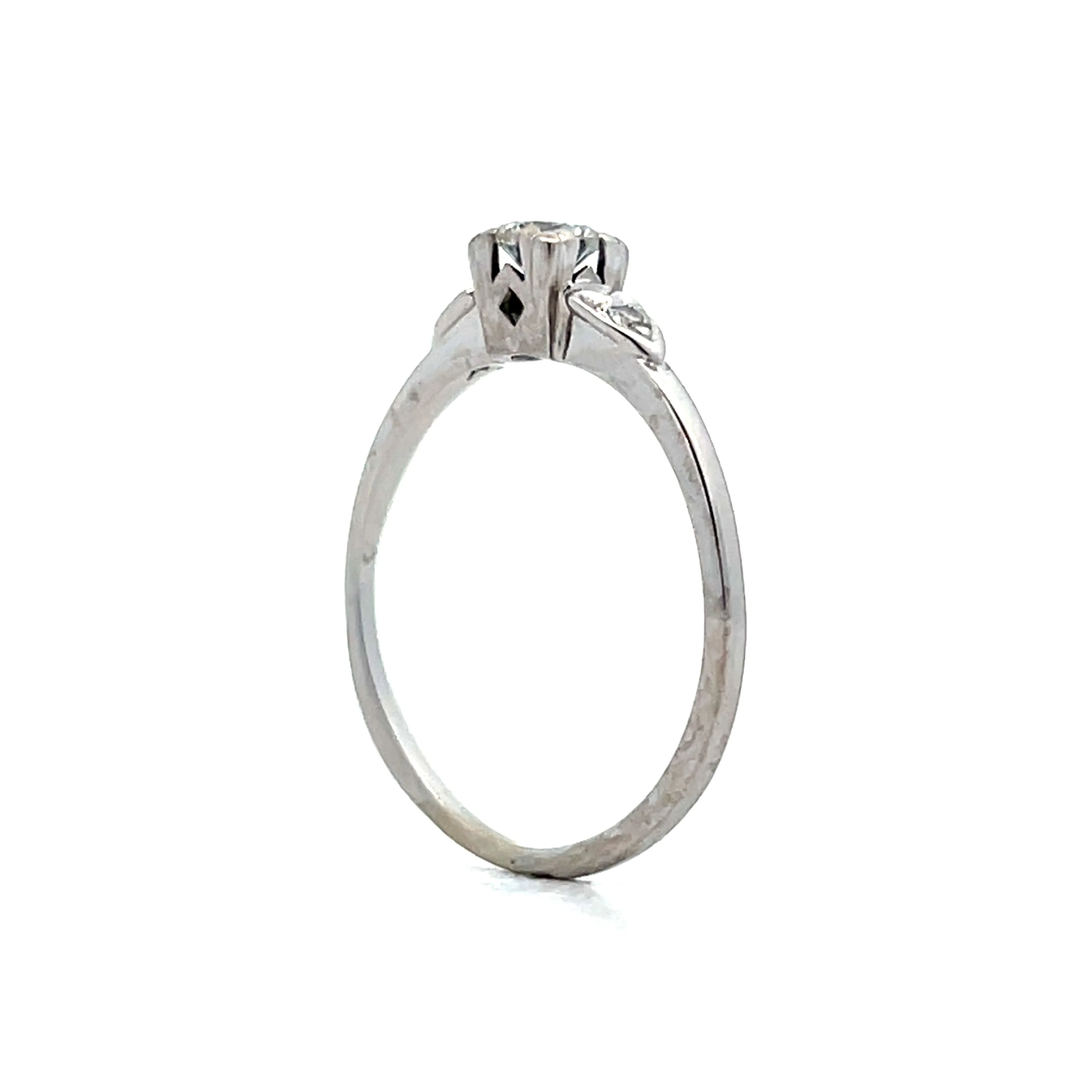 .32 Vintage Retro Engagement Ring in 18k White Gold - Image 5