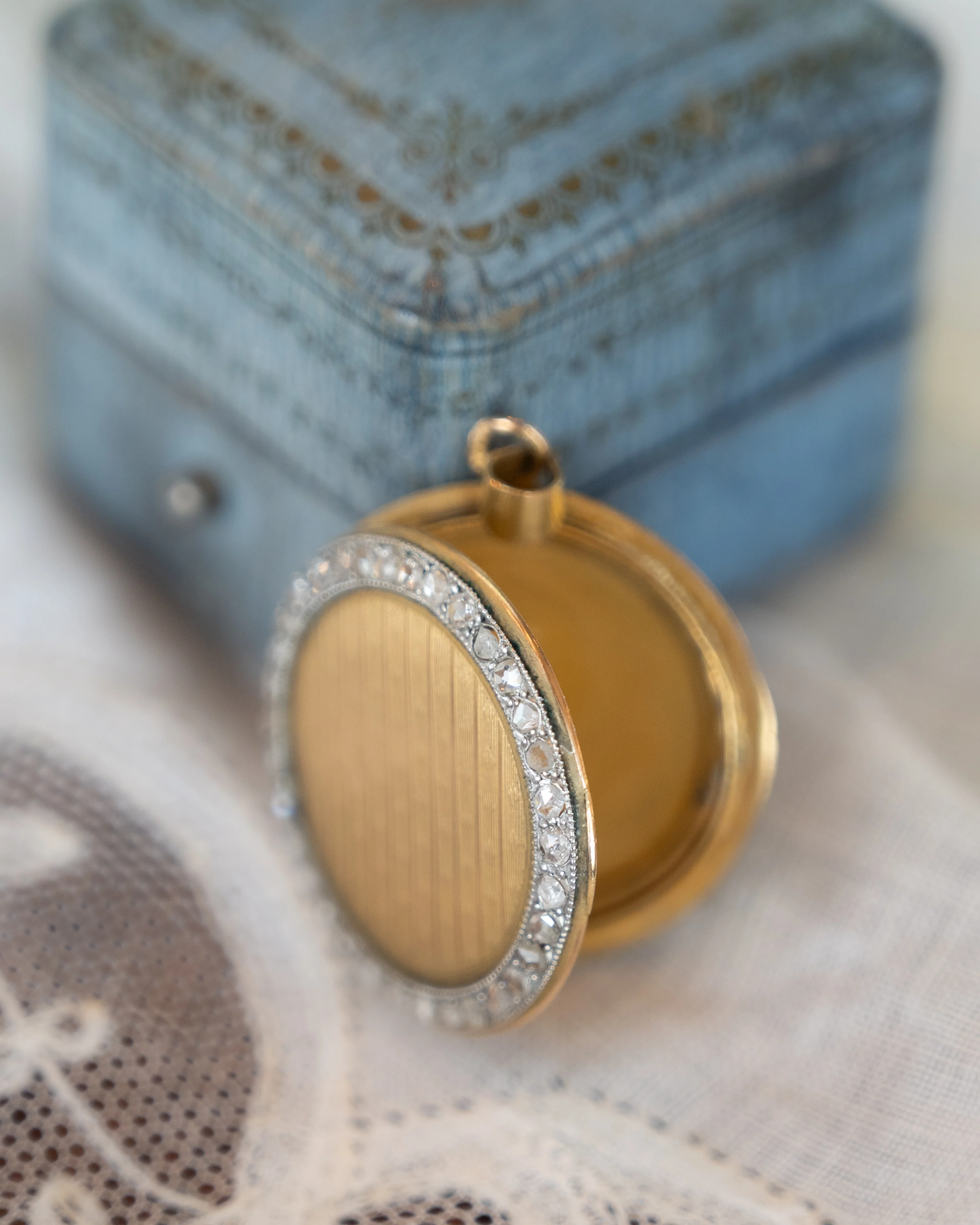 .34 Antique Victorian Diamond Locket Pendant in 18k - Image 5