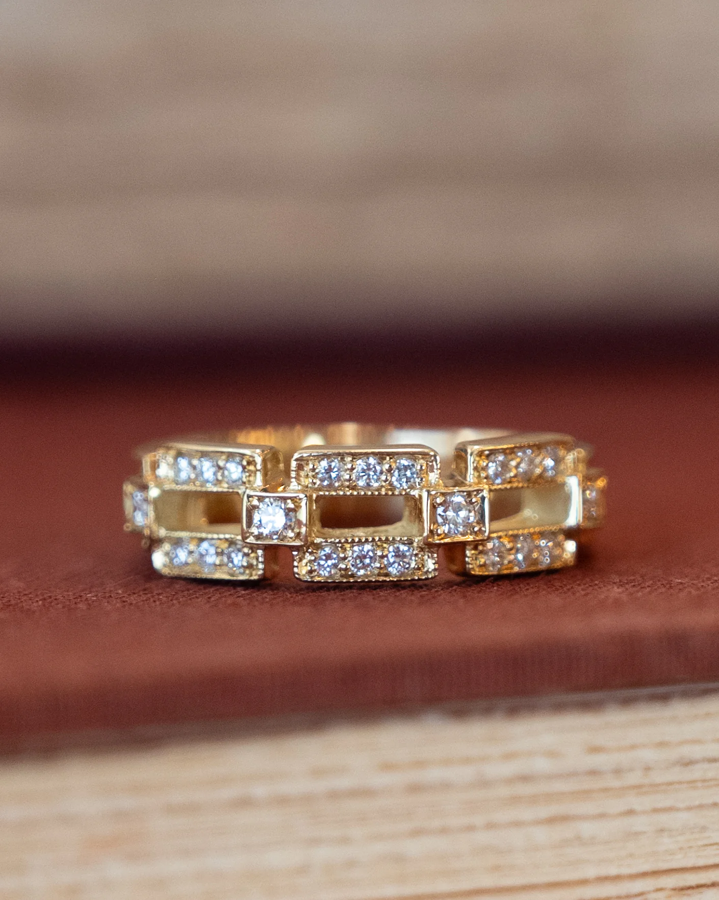 .34 Diamond Chain Link Ring 18k Yellow Gold - Image 6
