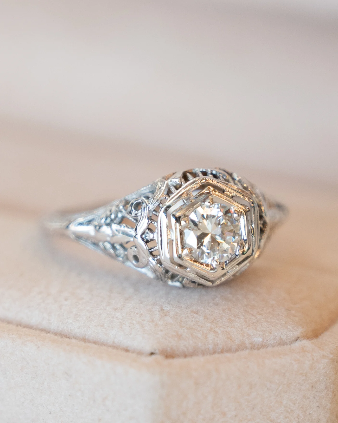 .35 Vintage Deco Diamond Filigree Engagement Ring 18k - Image 7