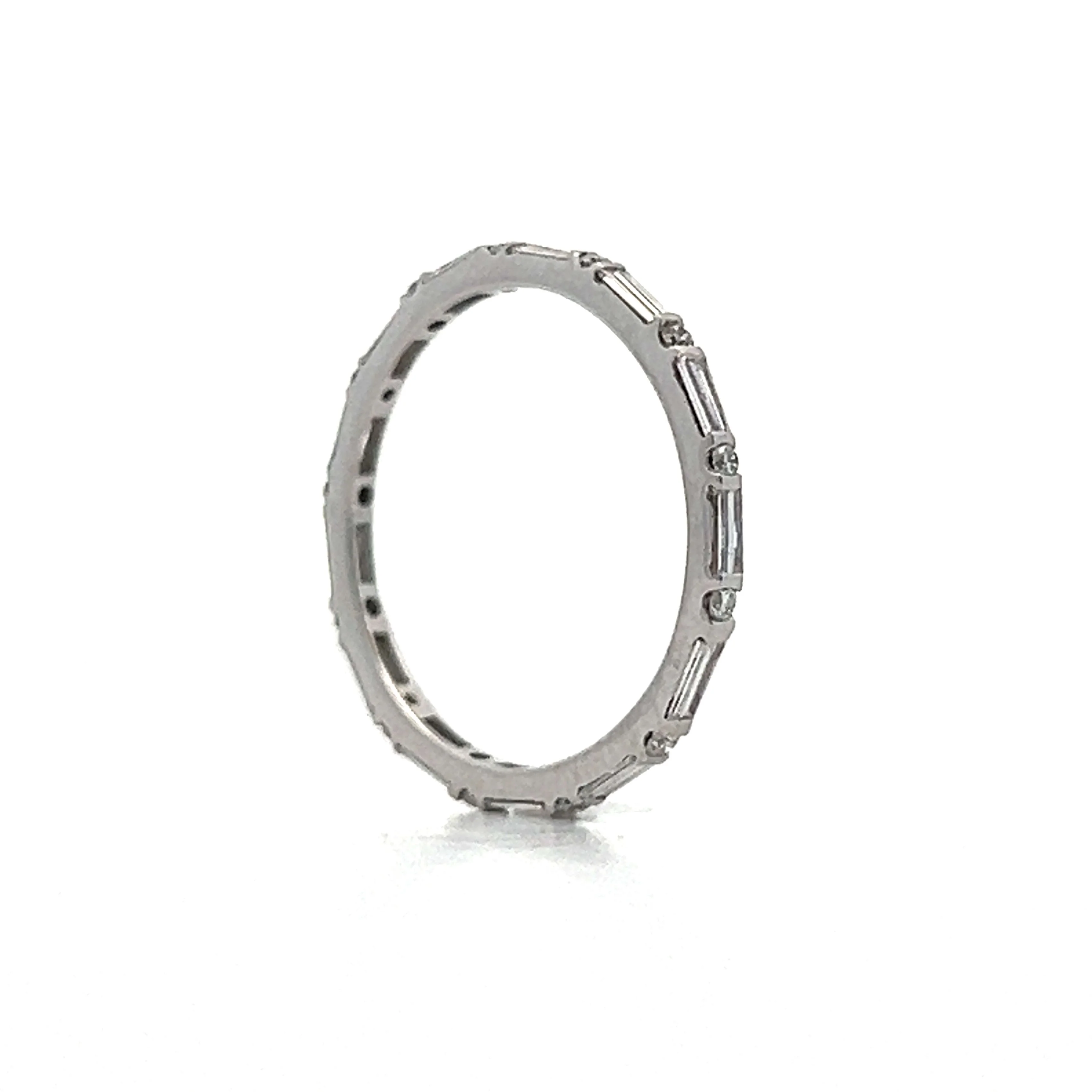 .37 Baguette & Round Diamond Eternity Band in 18k - Image 5