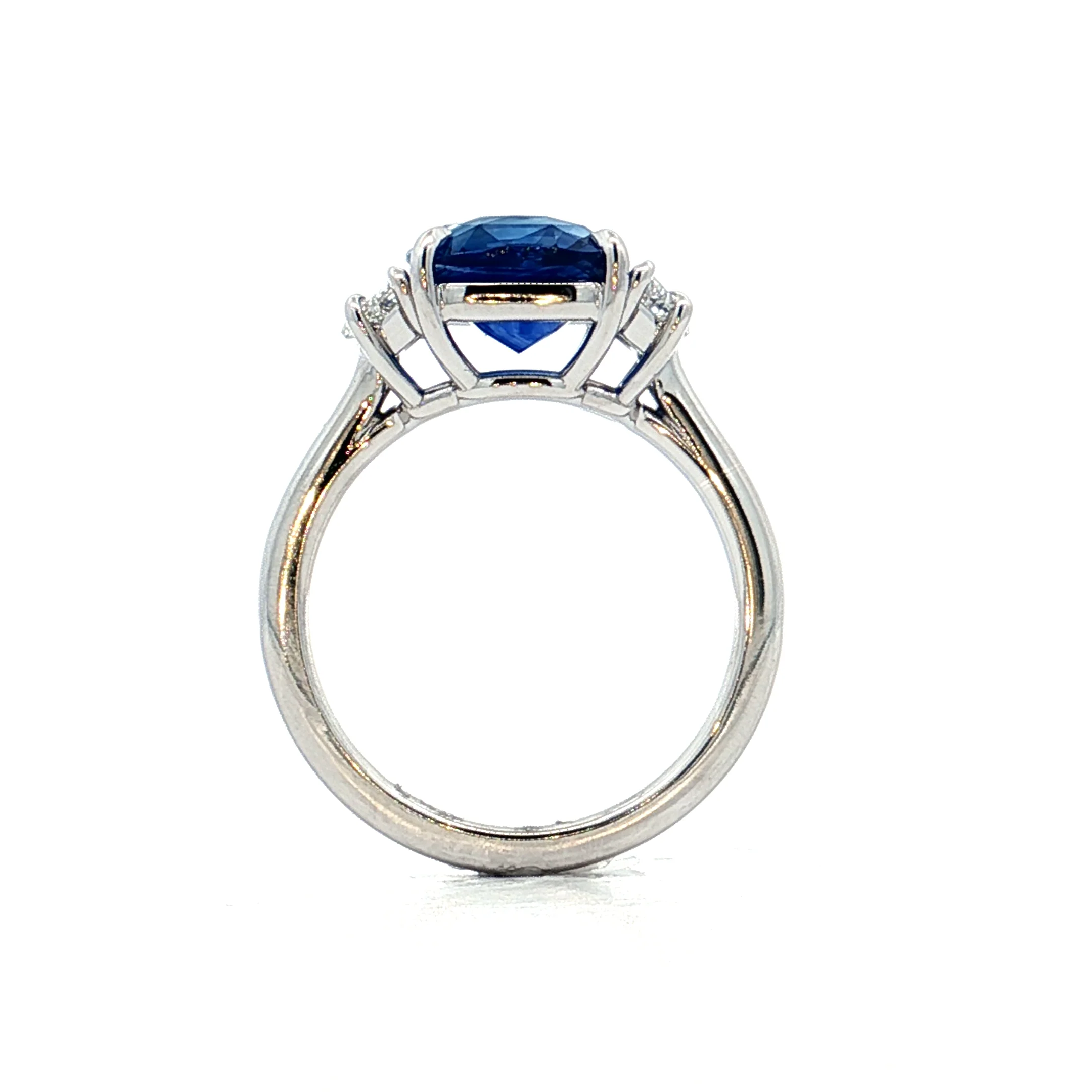4.05 Cushion Sapphire Engagement Ring 18k - Image 4