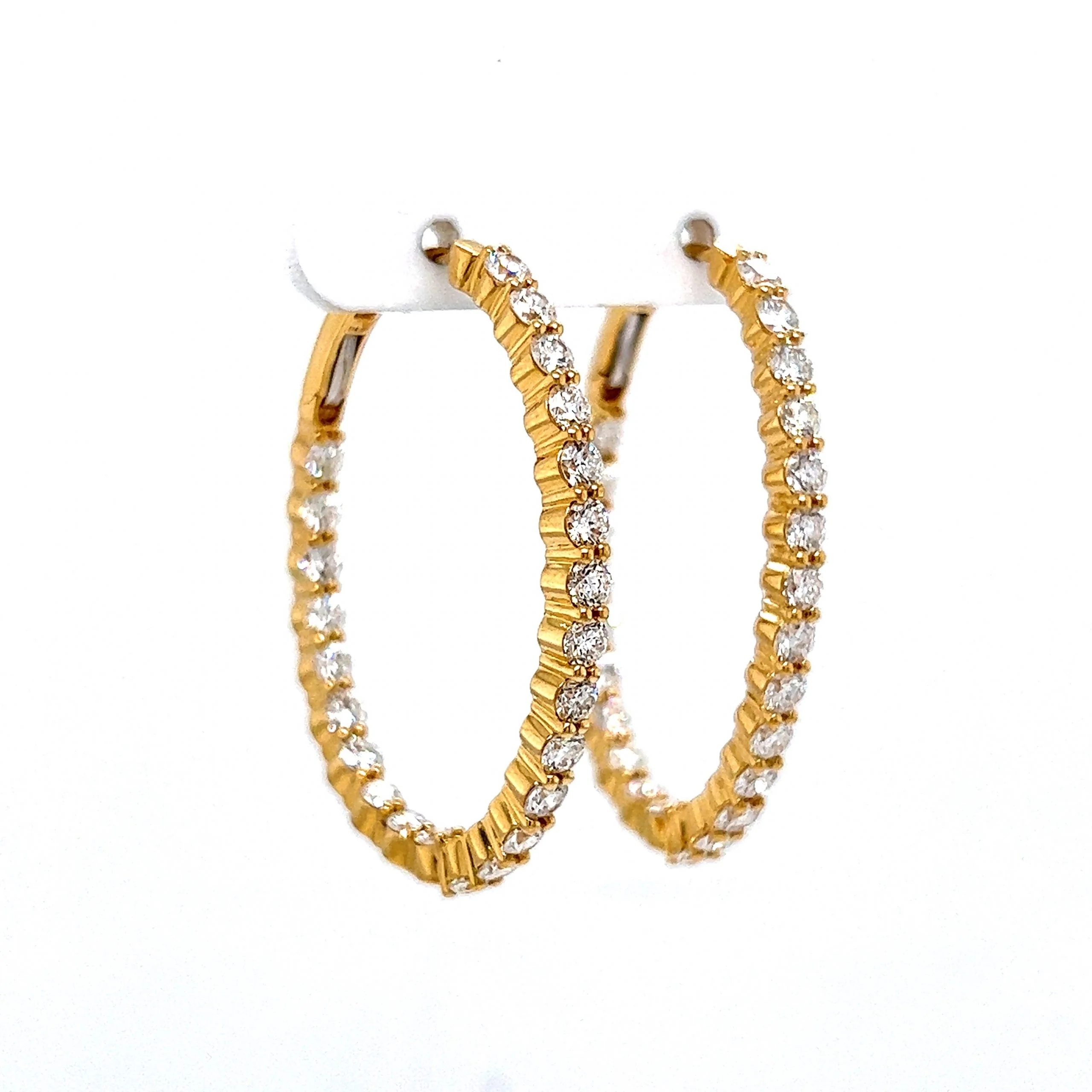4.05 Diamond Oval Hoop Earrings in 18k Yellow Gold - Image 3