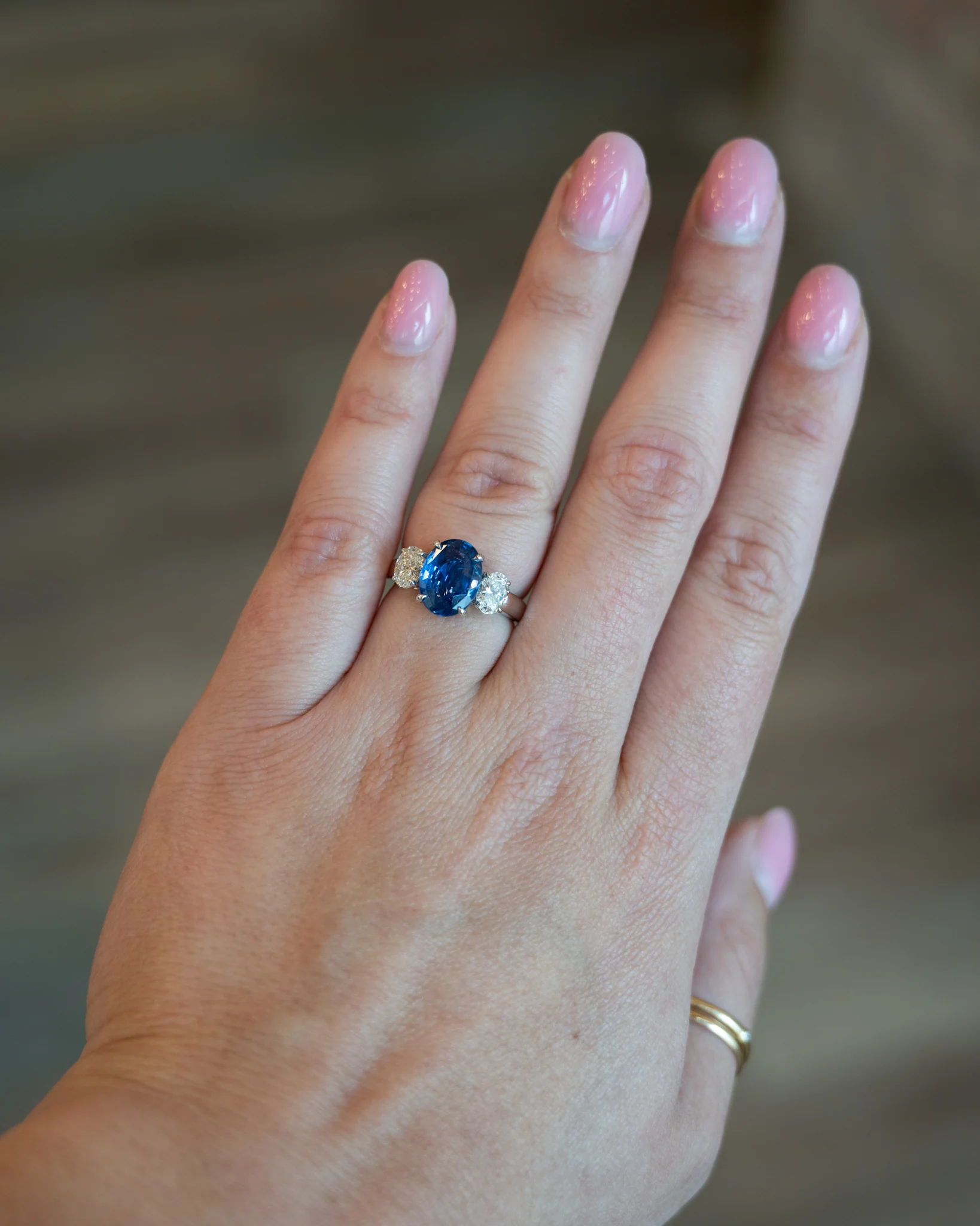 4.07 GIA Oval Blue Sapphire Engagement Ring 18k - Image 7