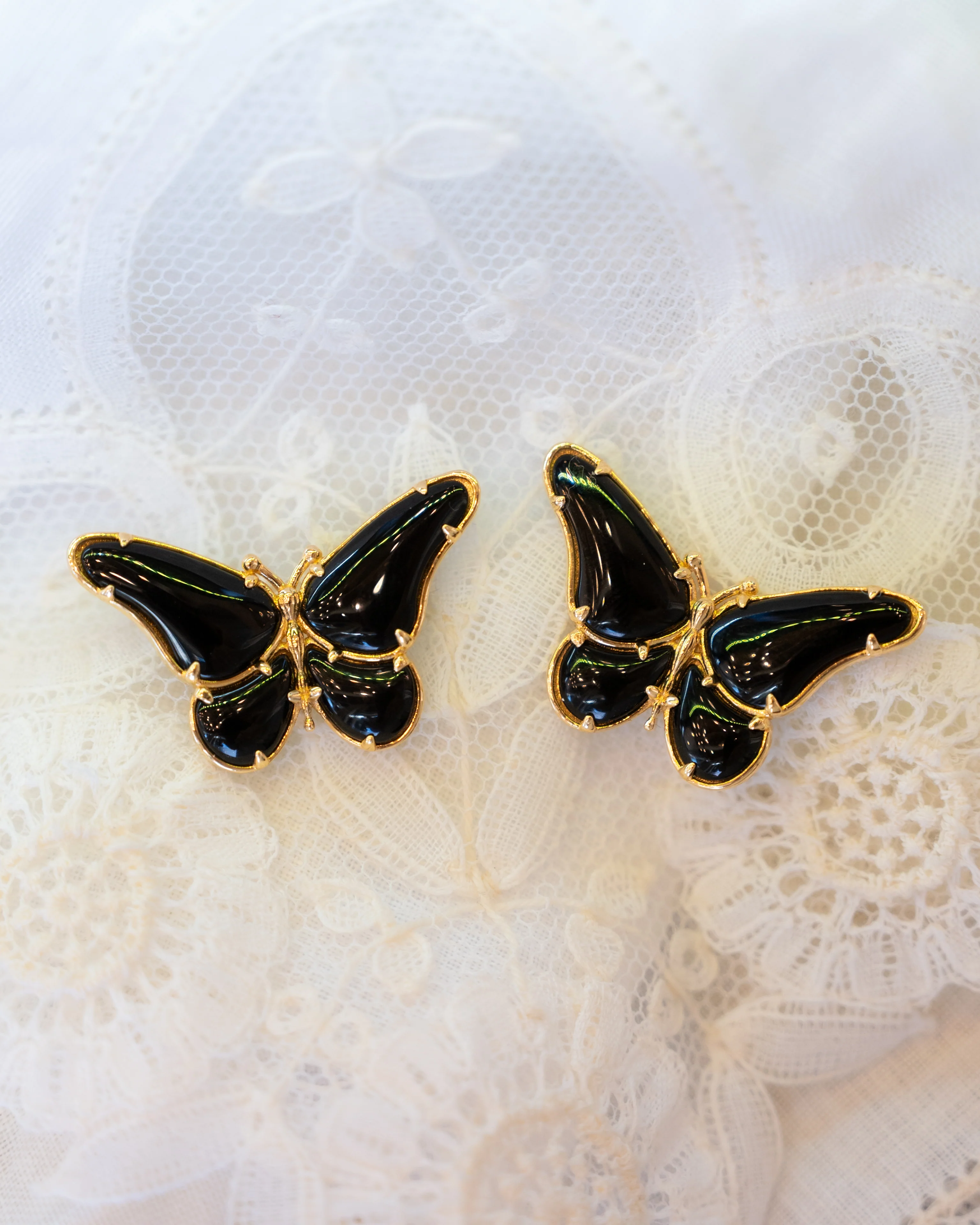 4.25 Onyx Butterfly Earrings in 18k Yellow Gold - Image 4