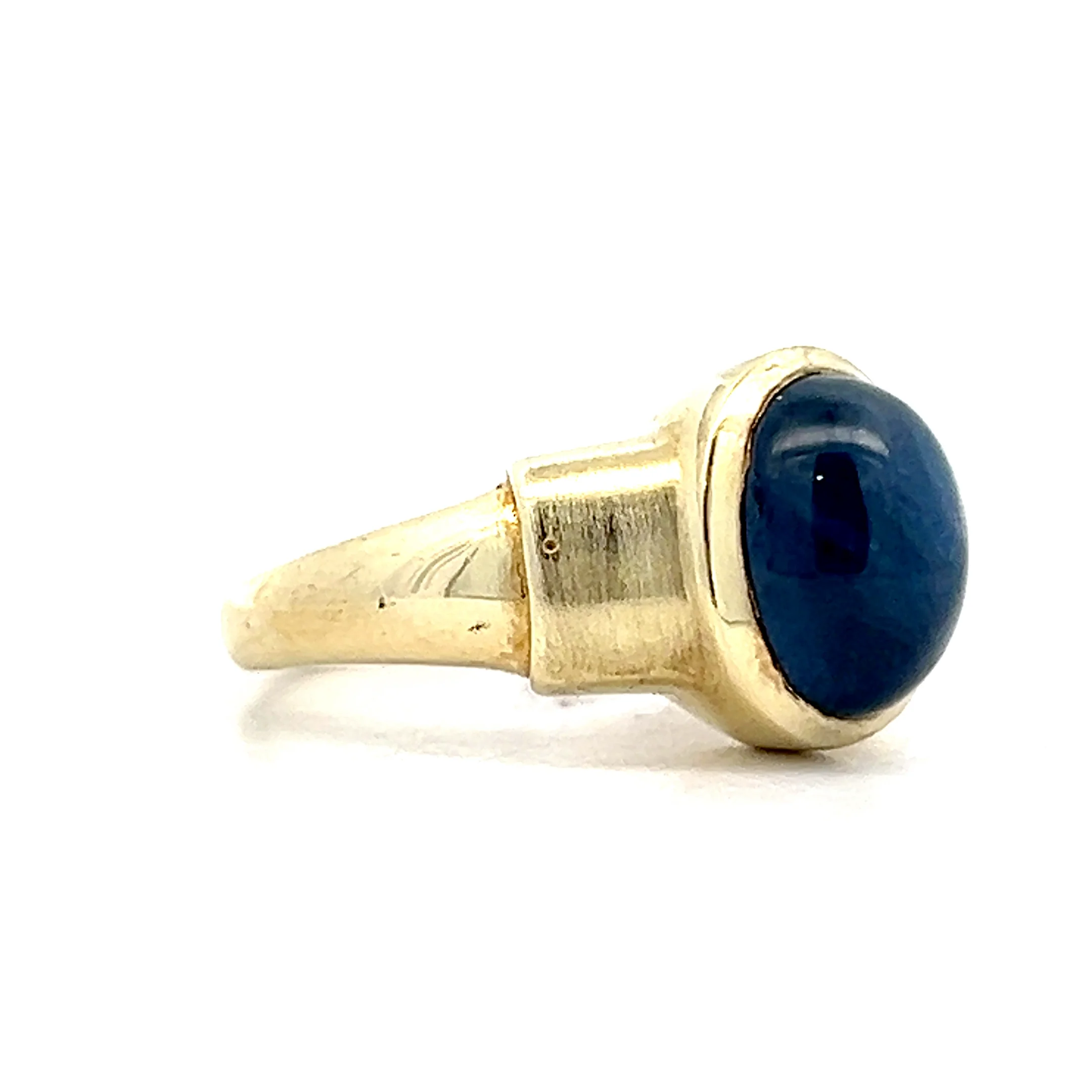 4.25 Oval Cabochon Star Sapphire Ring in 14k Yellow Gold - Image 3
