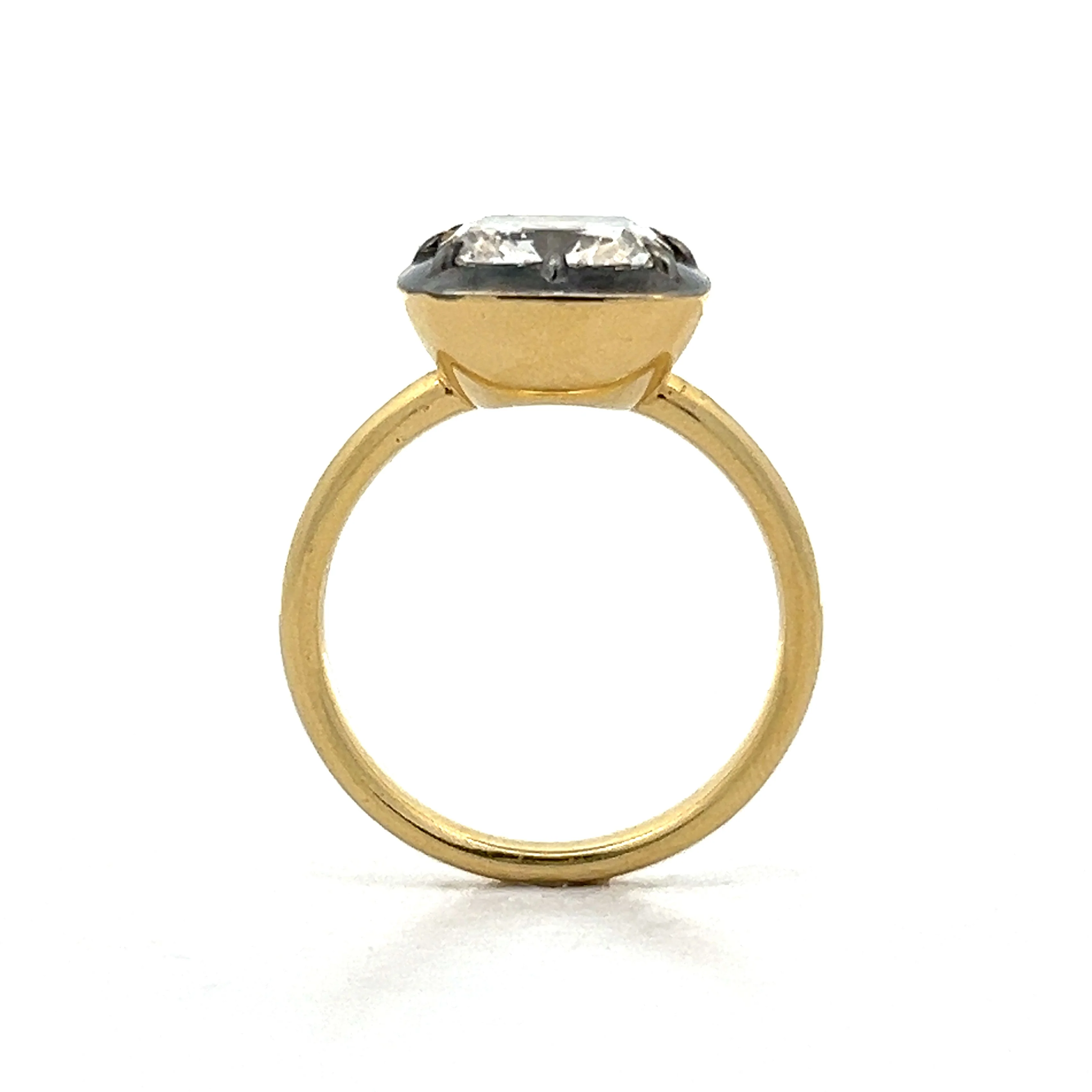 4.32 Cushion Cut Diamond Engagement Ring in 18k - Image 4