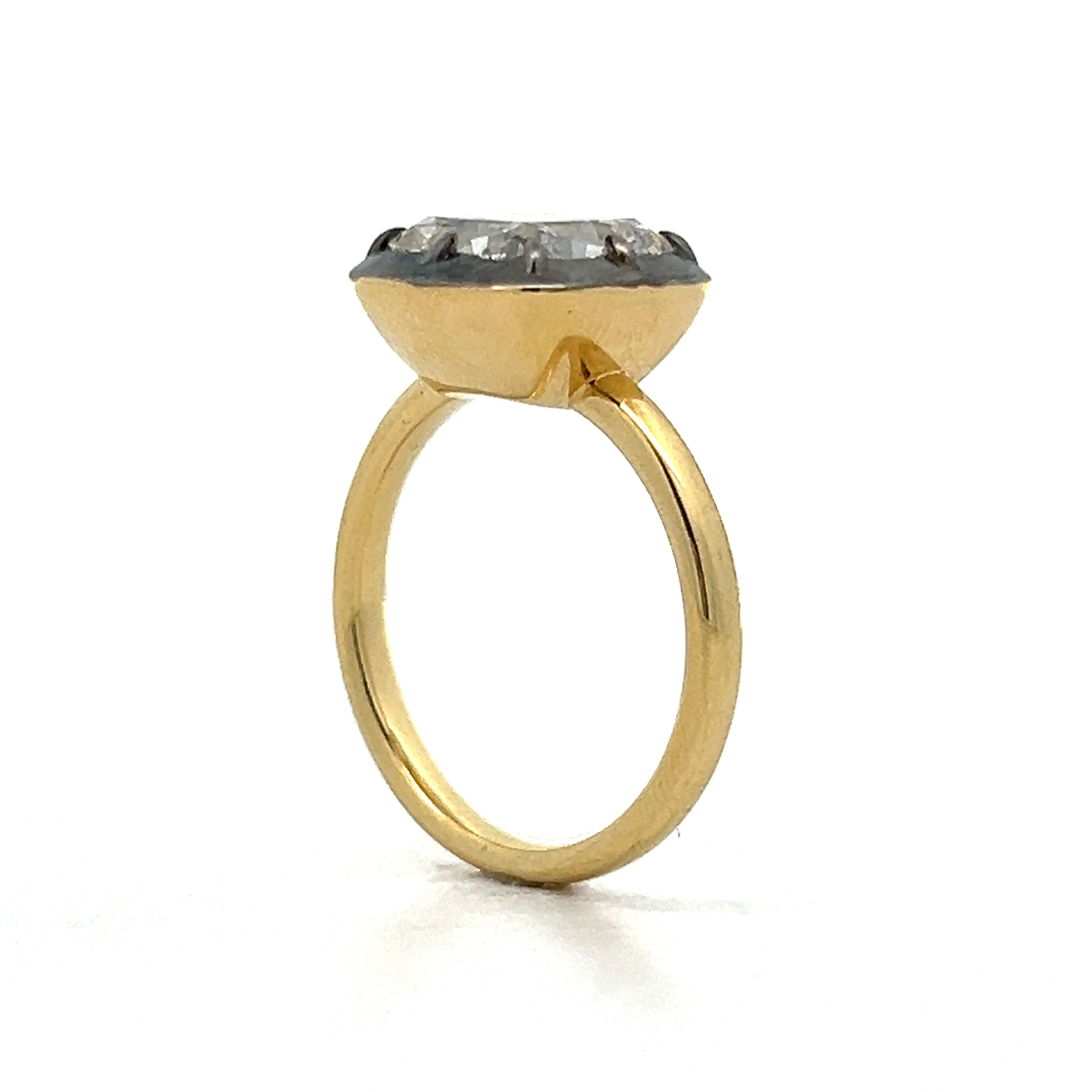4.32 Cushion Cut Diamond Engagement Ring in 18k - Image 5
