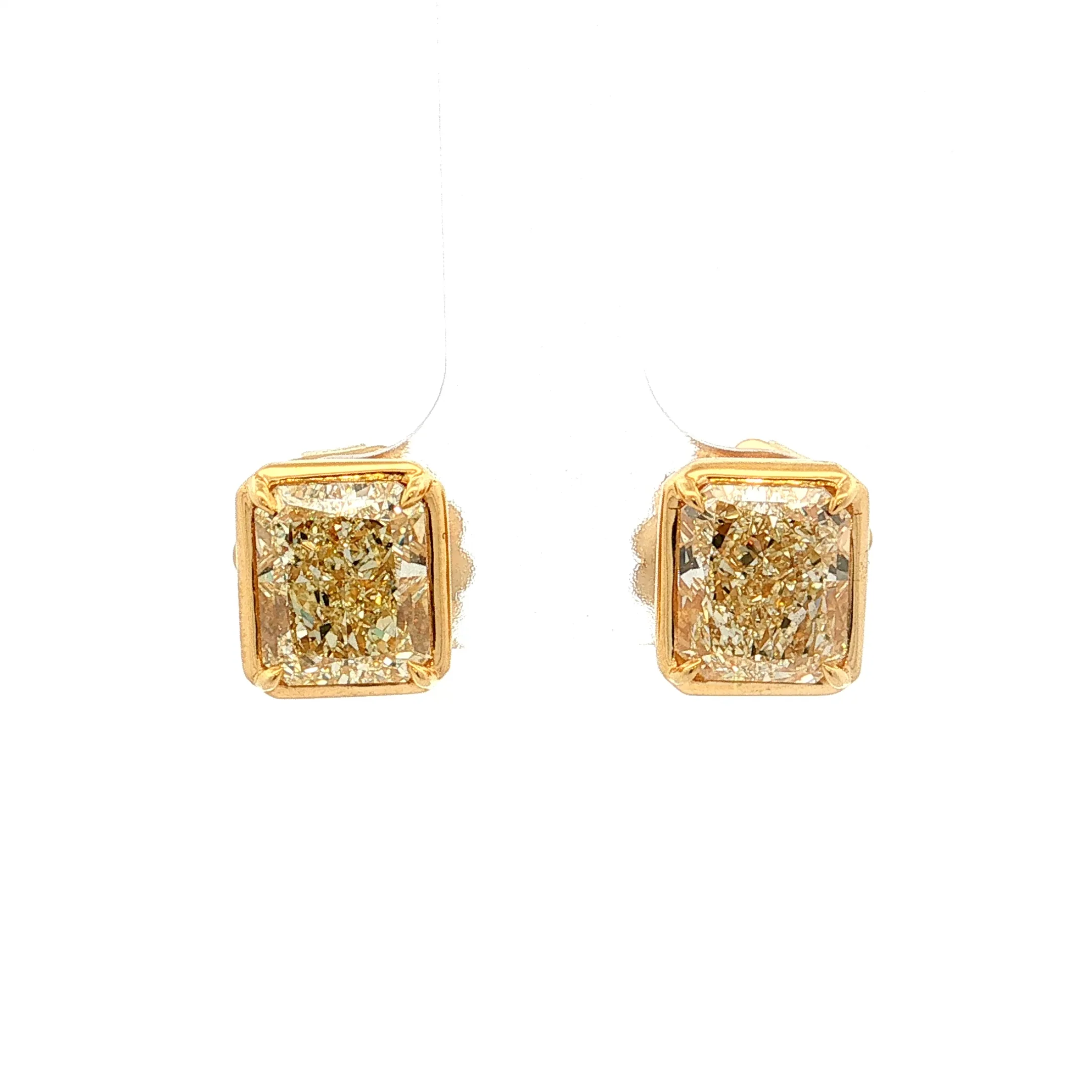 4.93 Radiant Diamond Stud Earrings 18k Yellow Gold