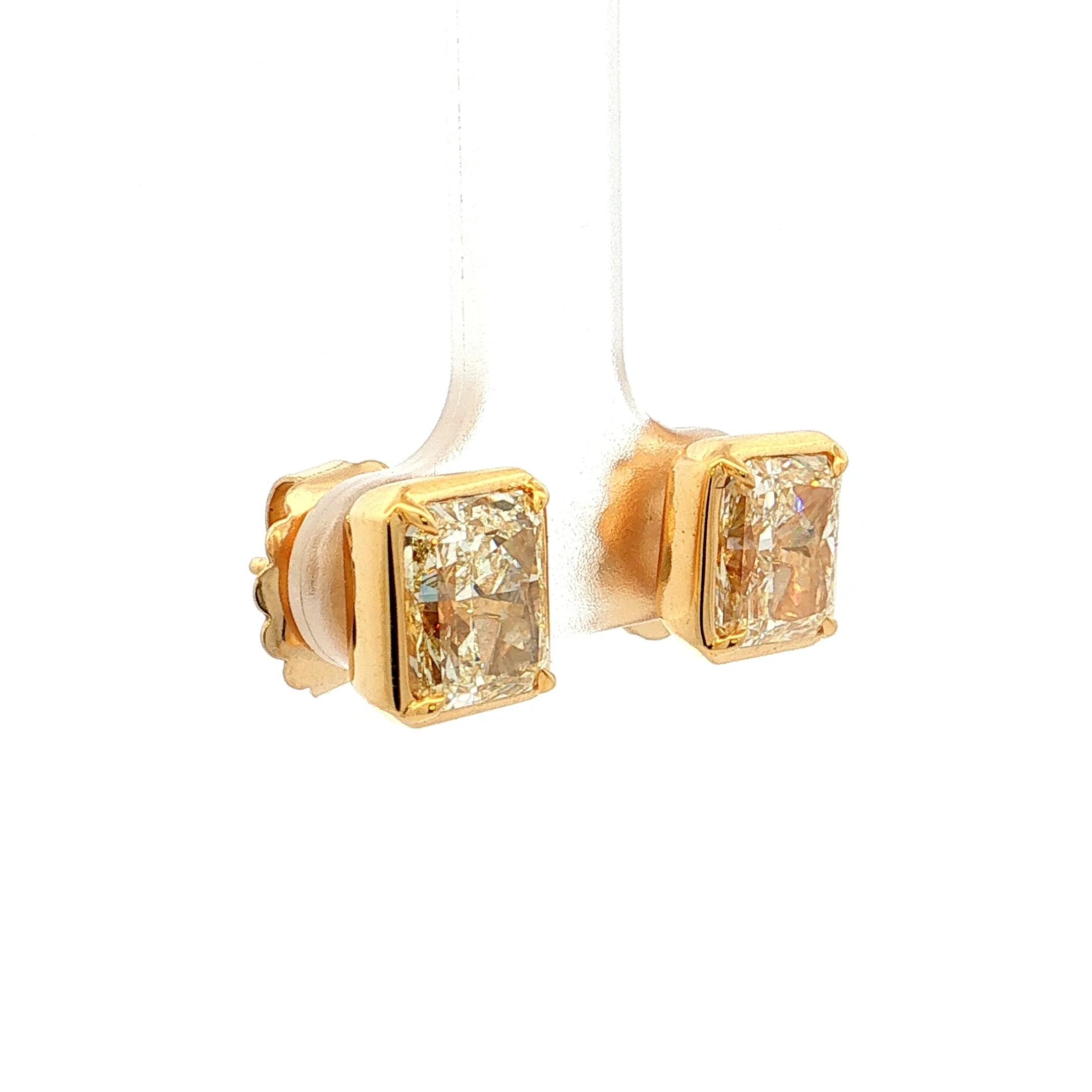 4.93 Radiant Diamond Stud Earrings 18k Yellow Gold - Image 3
