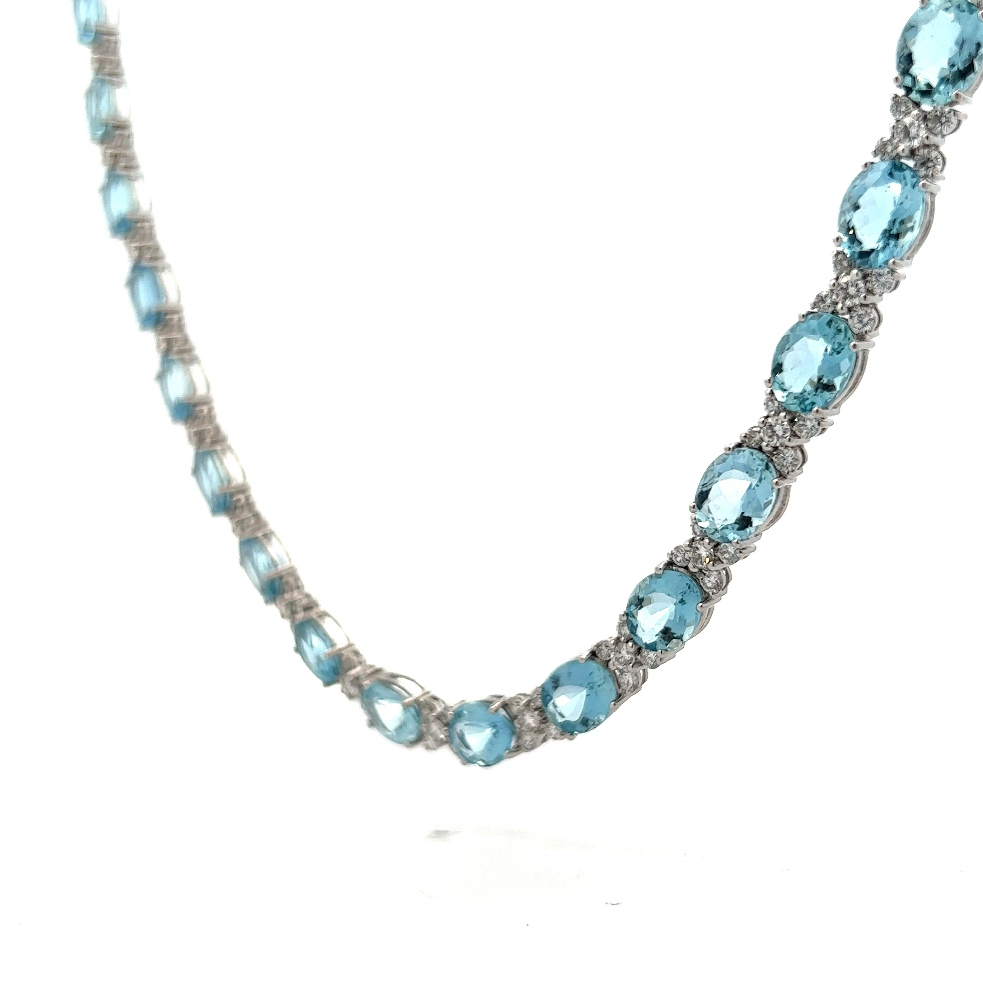 43.34 Aquamarine & Diamond Necklace in 18k White Gold - Image 2
