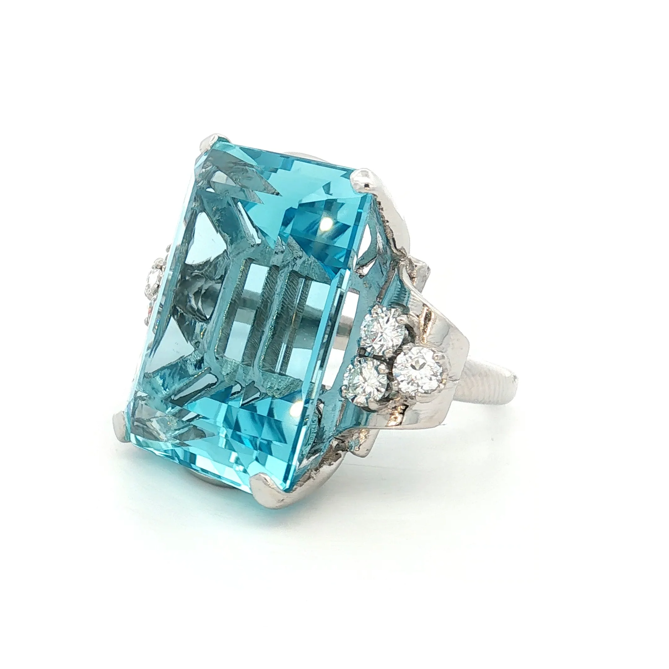 44.58 Vintage Mid-Century Aquamarine Cocktail Ring Platinum - Image 2