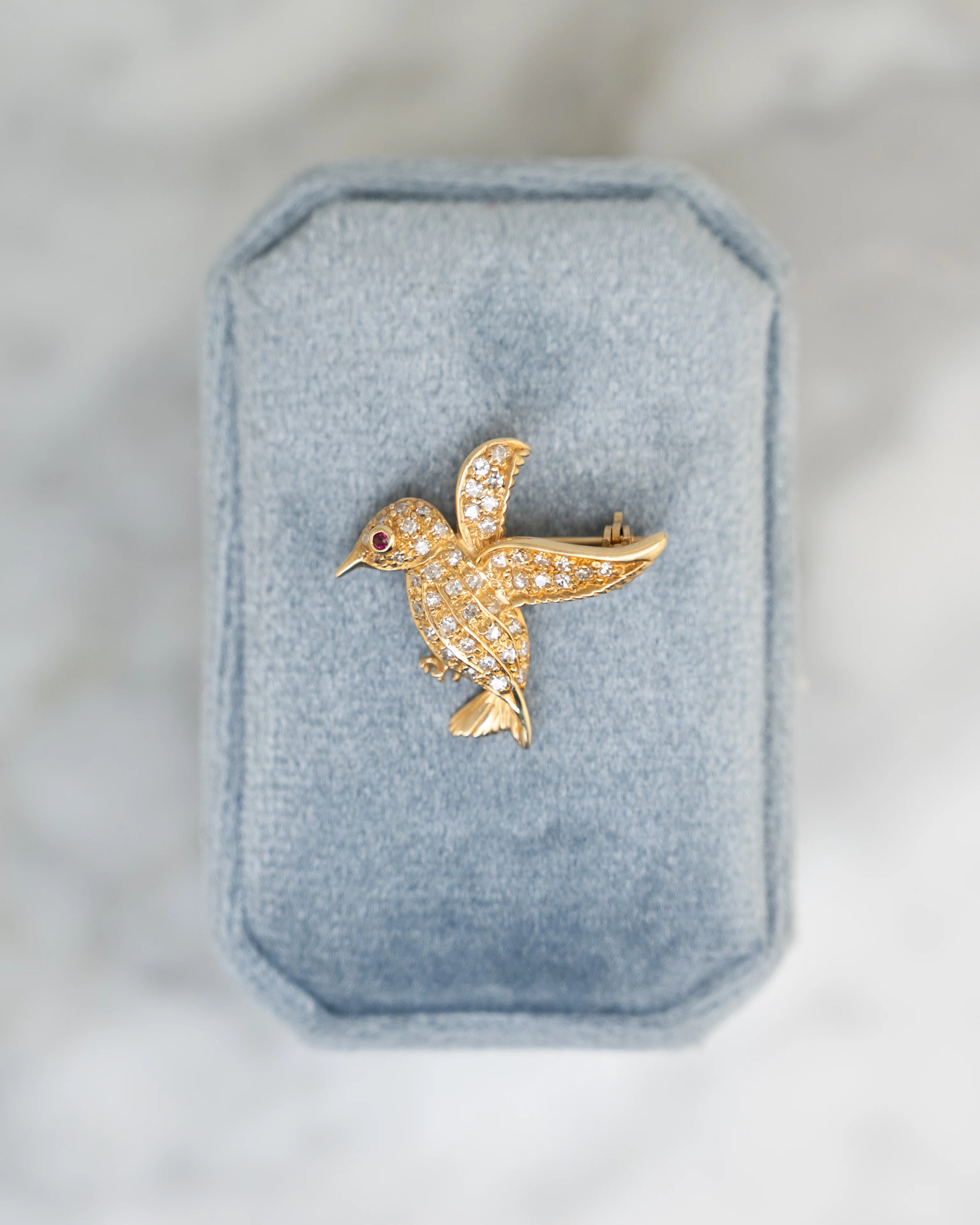 .46 Diamond Hummingbird Brooch in 14k Yellow Gold - Image 4