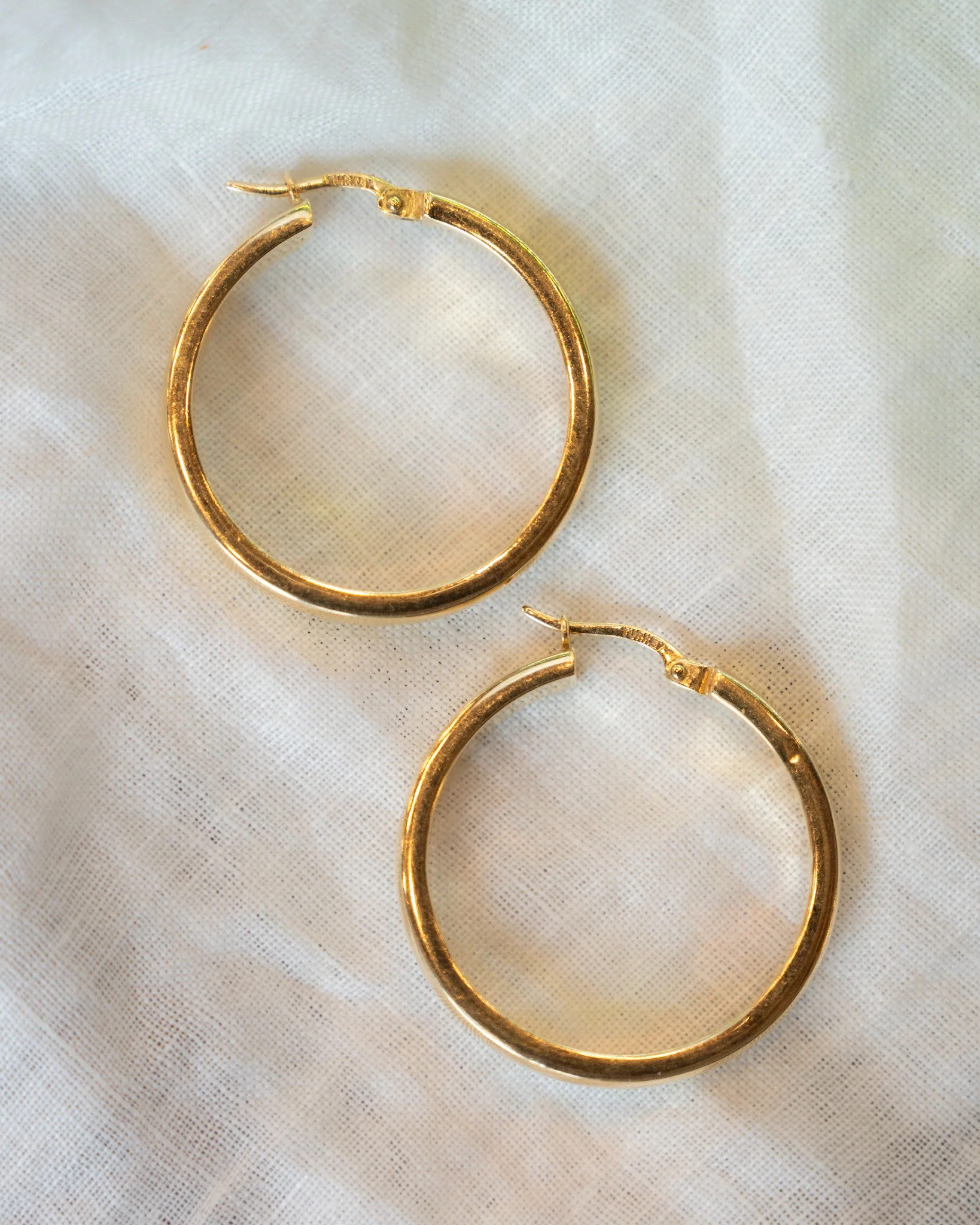 4mm Flat Edge Hoop Earrings in 14k Yellow Gold - Image 4